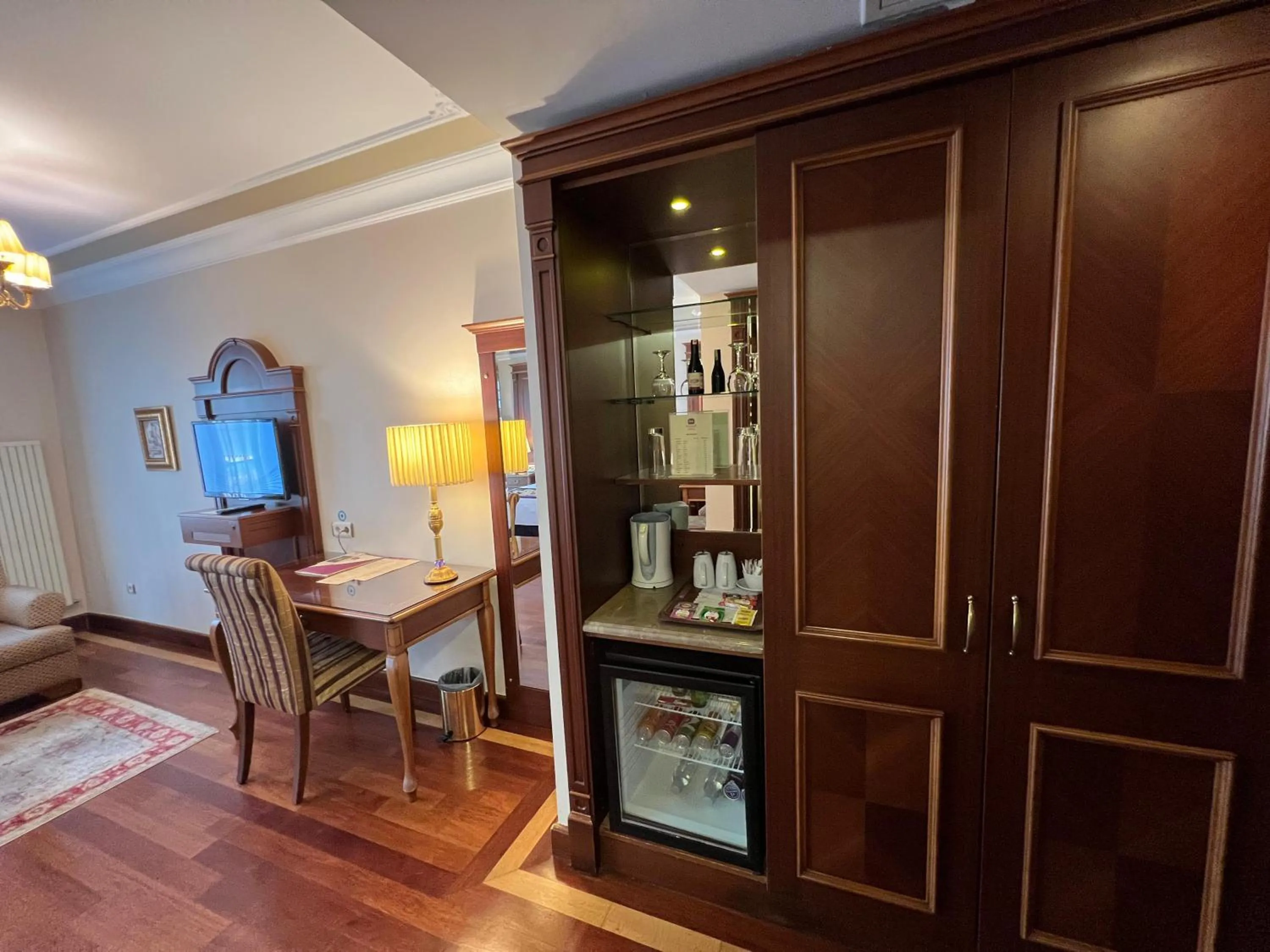 Executive Suite in GLK PREMIER Regency Suites & Spa