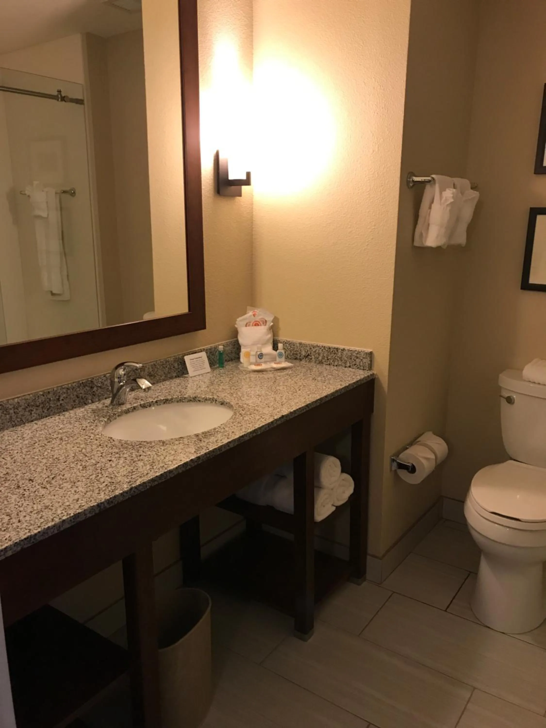 King Suite with Accessible Tub - Accessible/Non-Smoking in Comfort Suites Dodge City