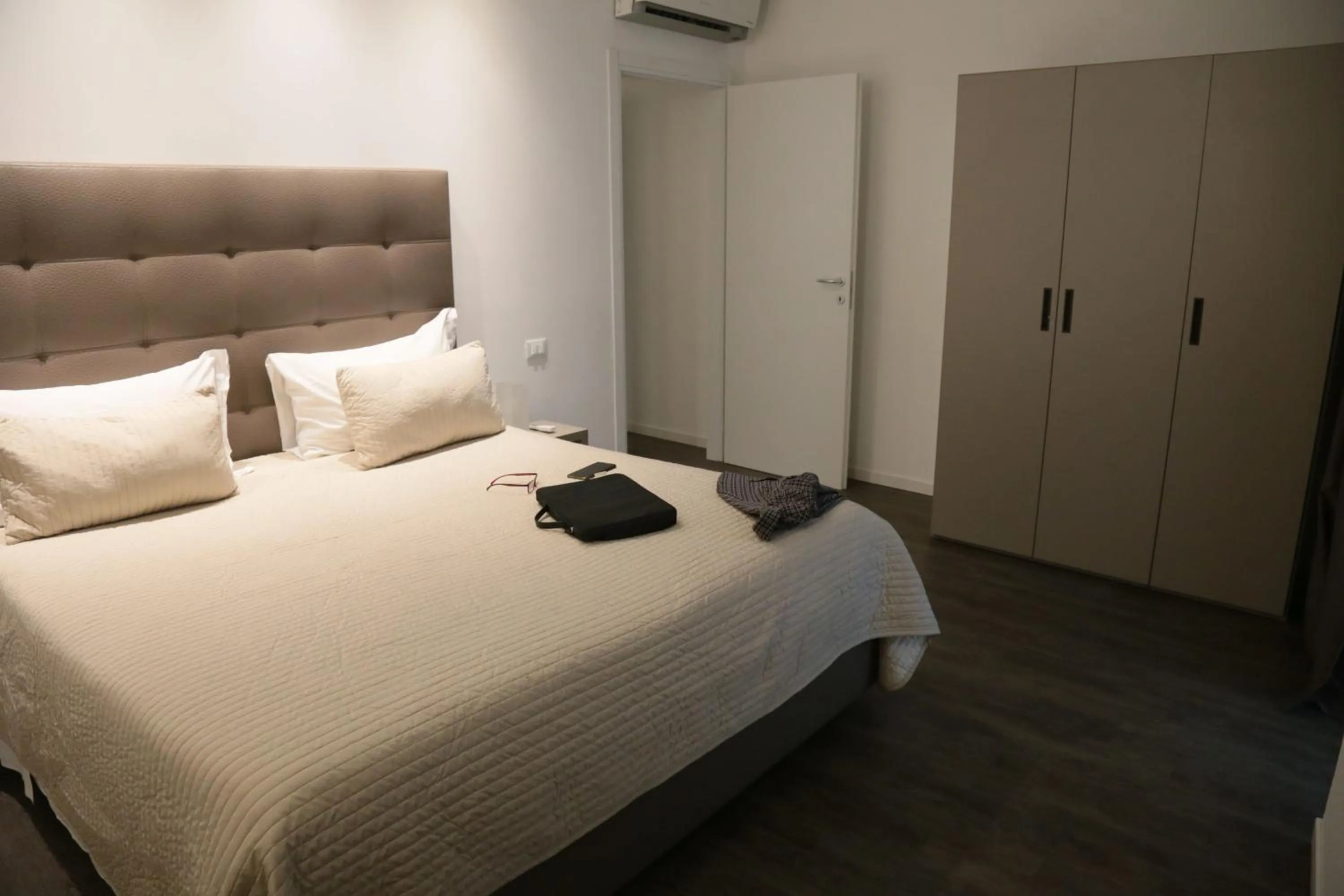 One-Bedroom Suite in Studio Inn Centrale & Milano Urban Padel