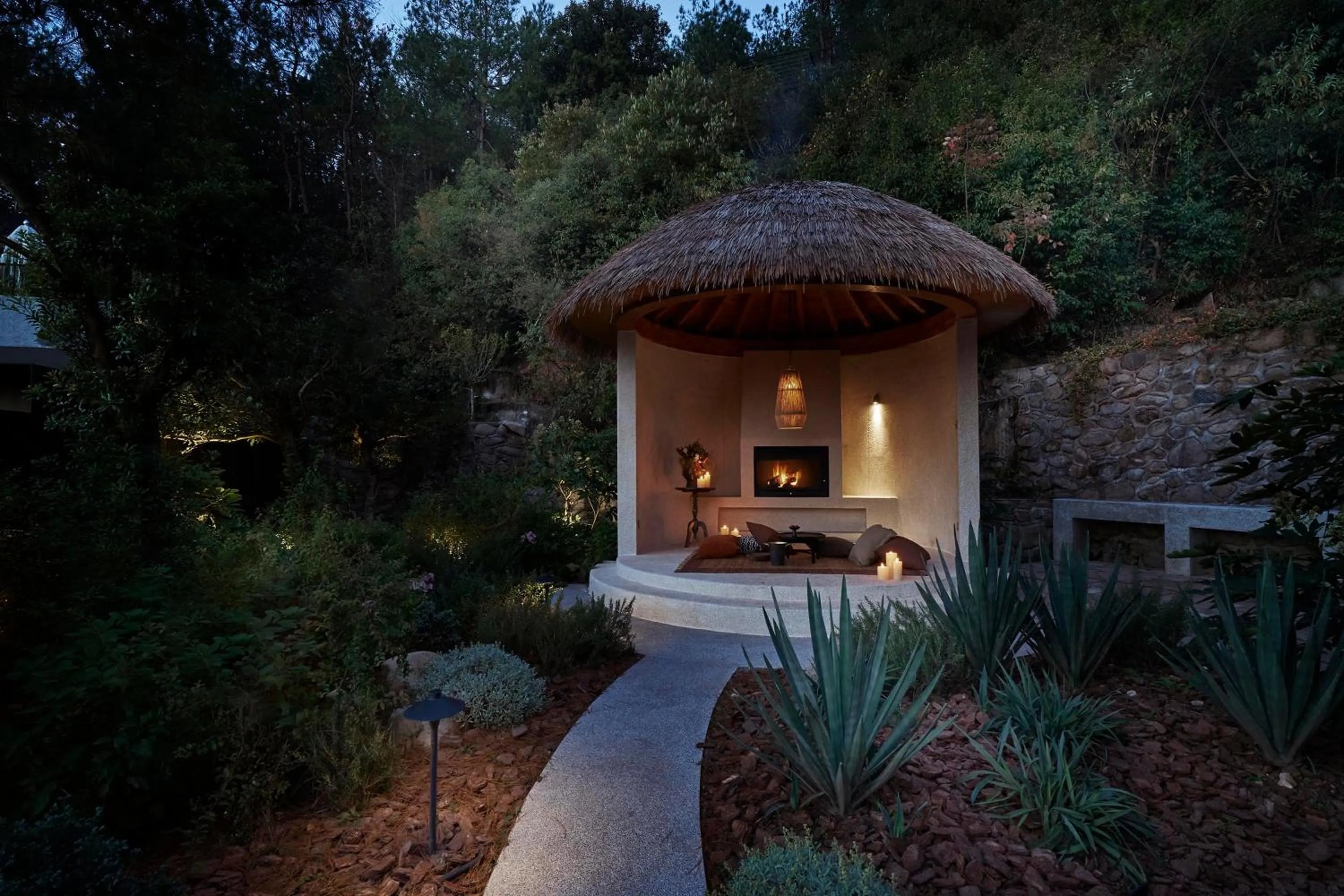 Deluxe Villa in Anji ke gamer wild luxury Resort villa