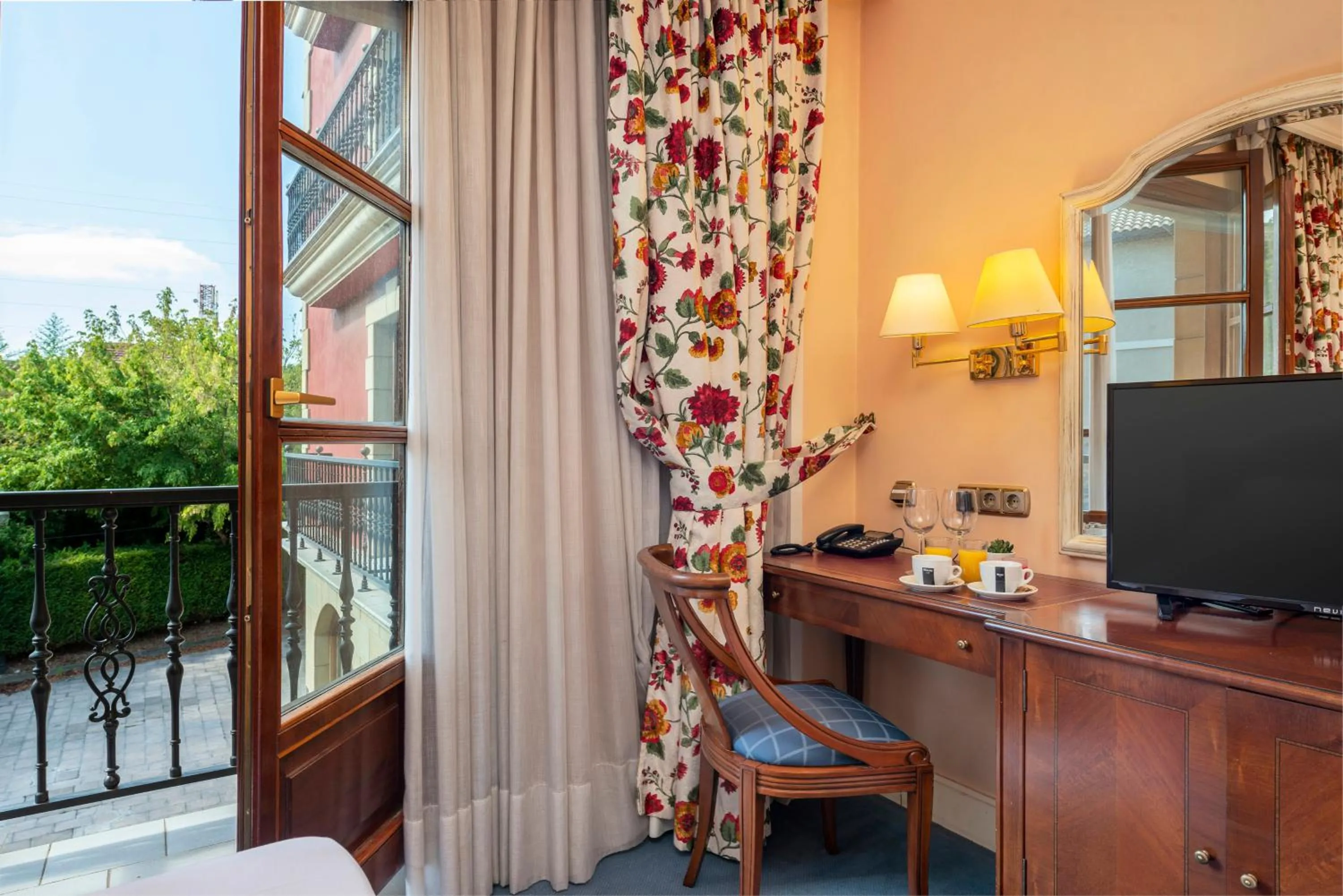 Double or Twin Room with Extra Bed (2 Adults + 1 Child) - single occupancy in Hospedium Hotel Sky Blu Sondika