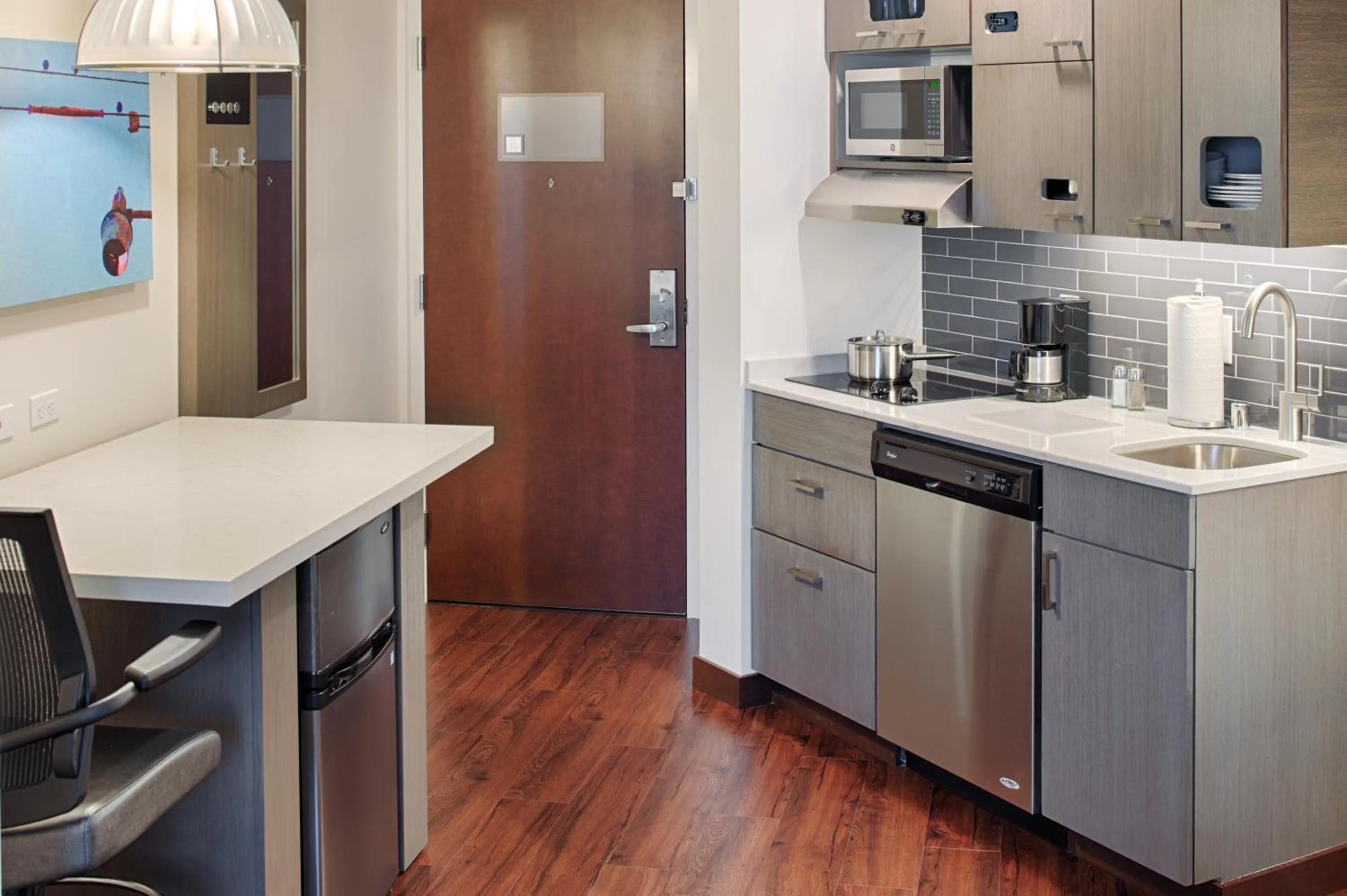 King Studio Suite with Kitchen in Hyatt House Seattle Downtown