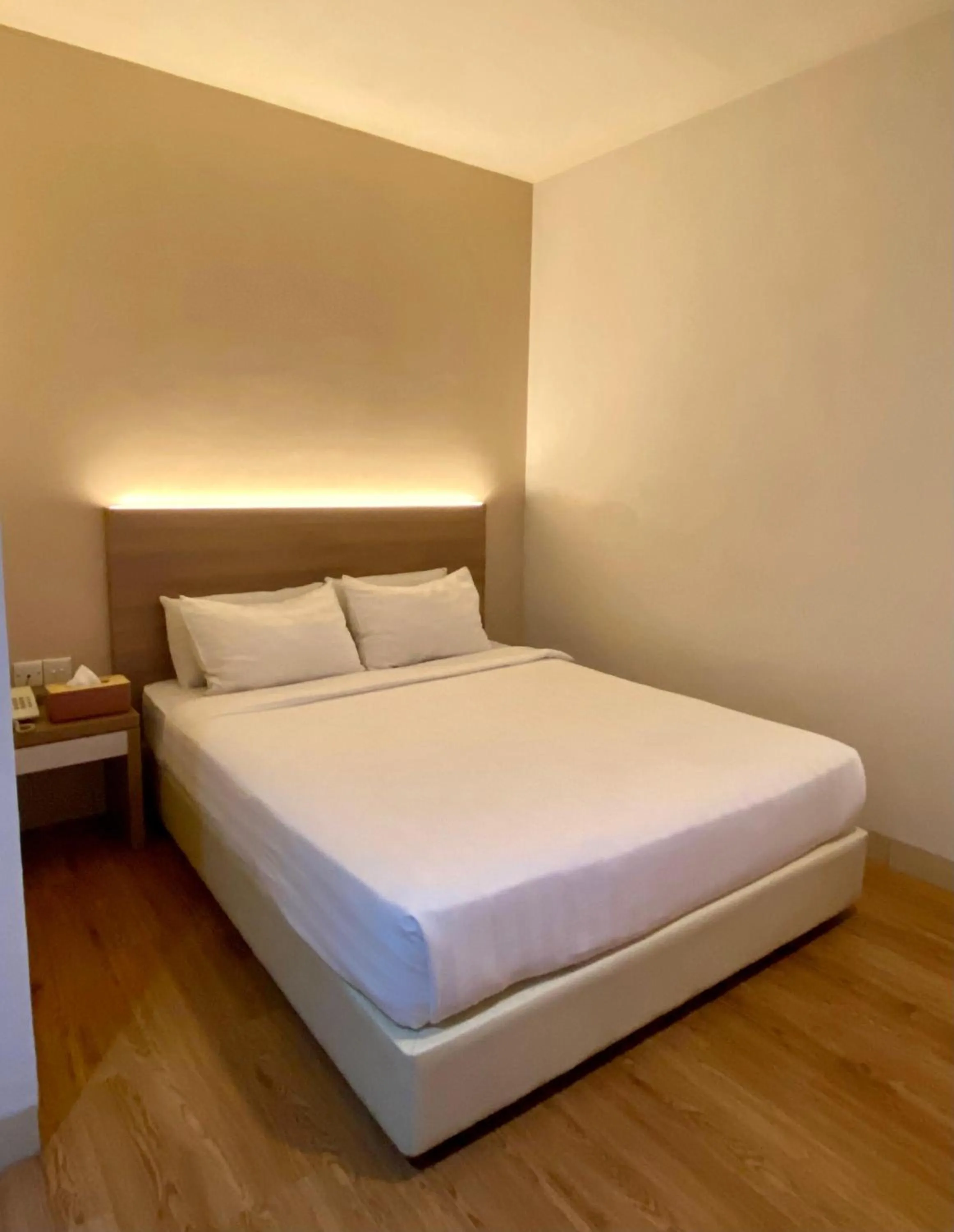 Standard Double Room in Lovina Inn - Nagoya Batam