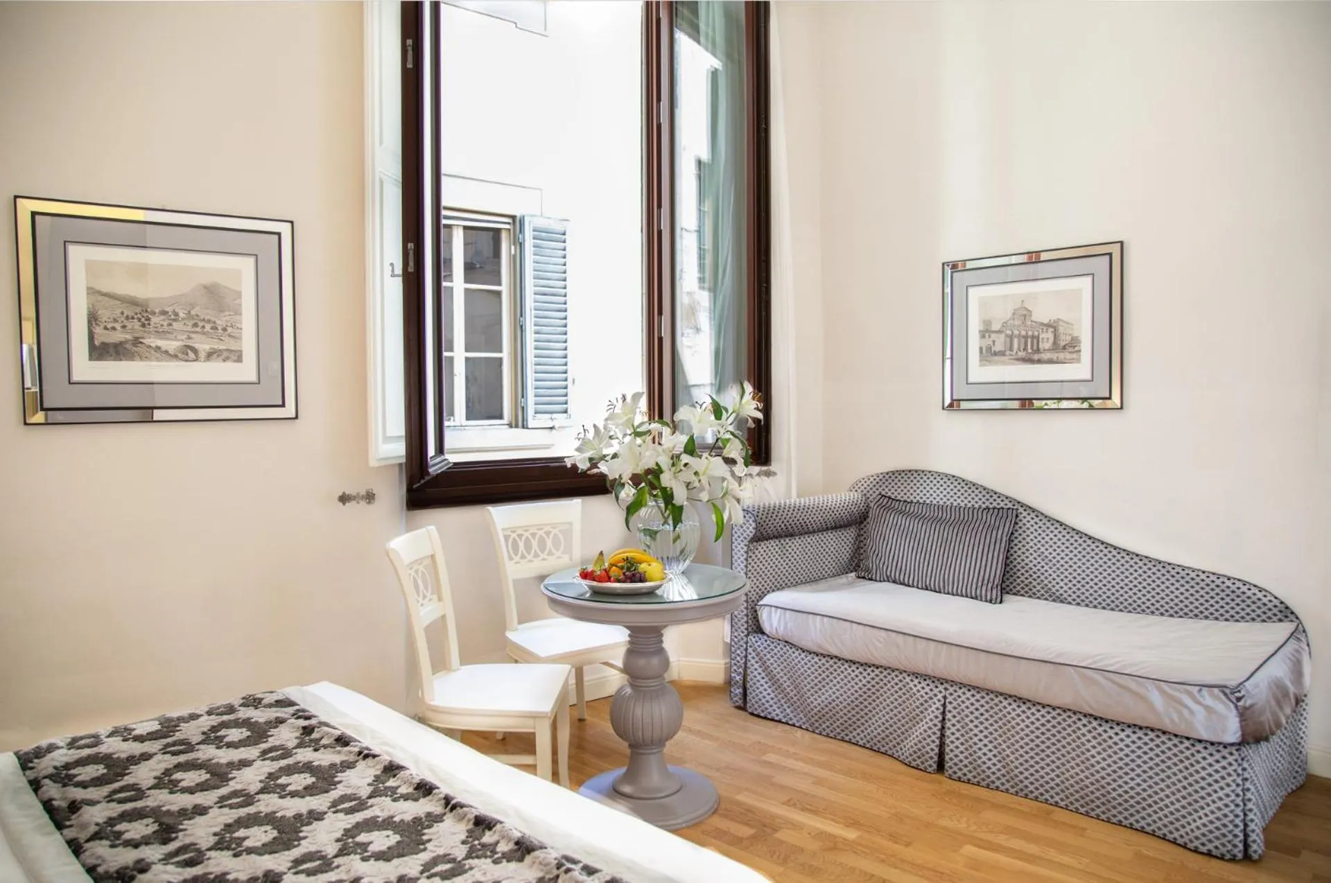 Large Double Room in Boutique Hotel del Corso