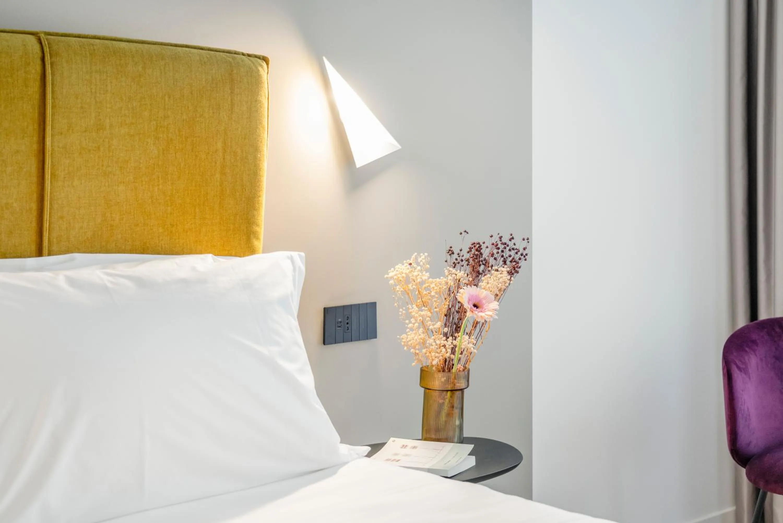 Large Single Room in BISCARDI Hotel