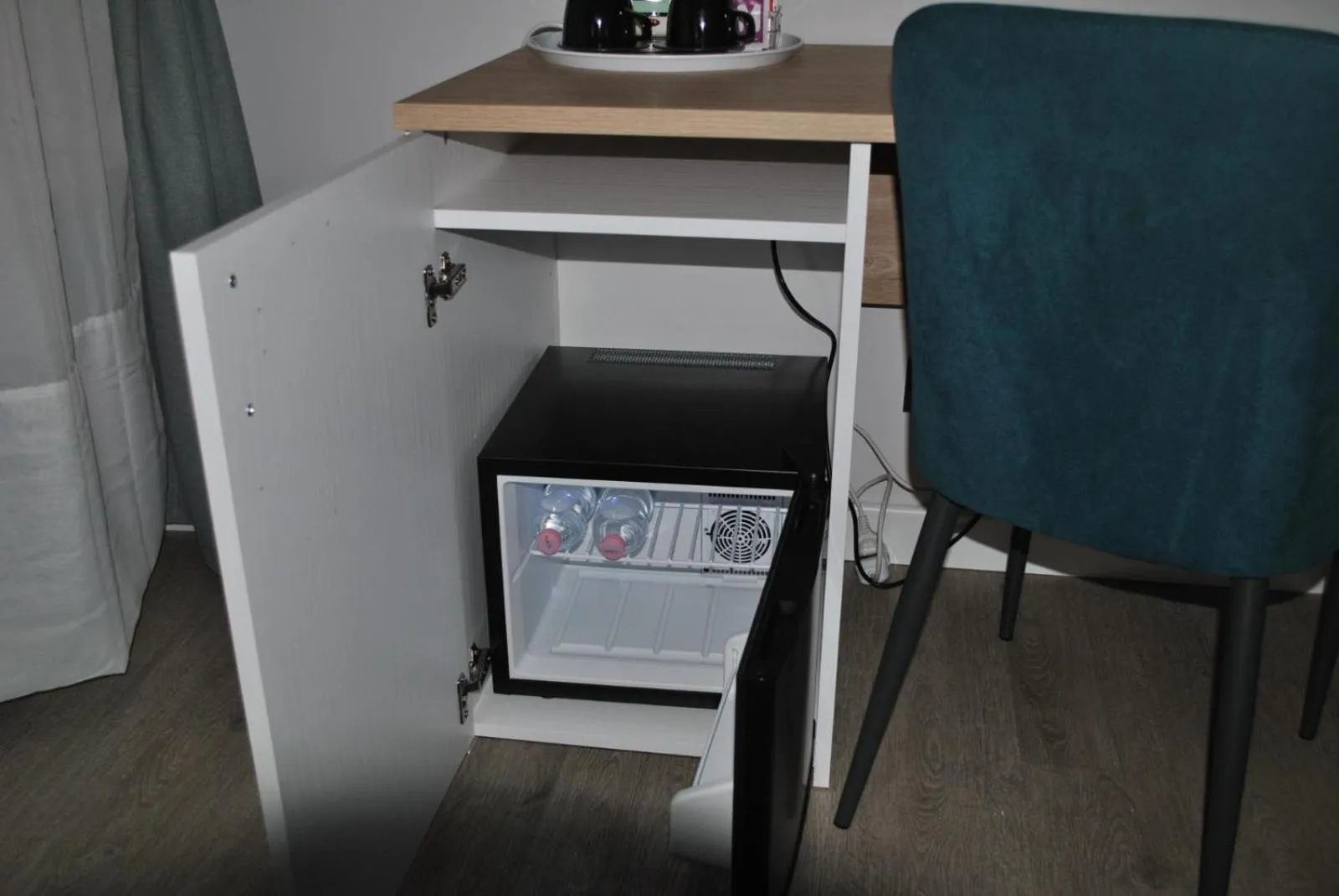 Twin Room with Private Bathroom in Seven Kings Relais