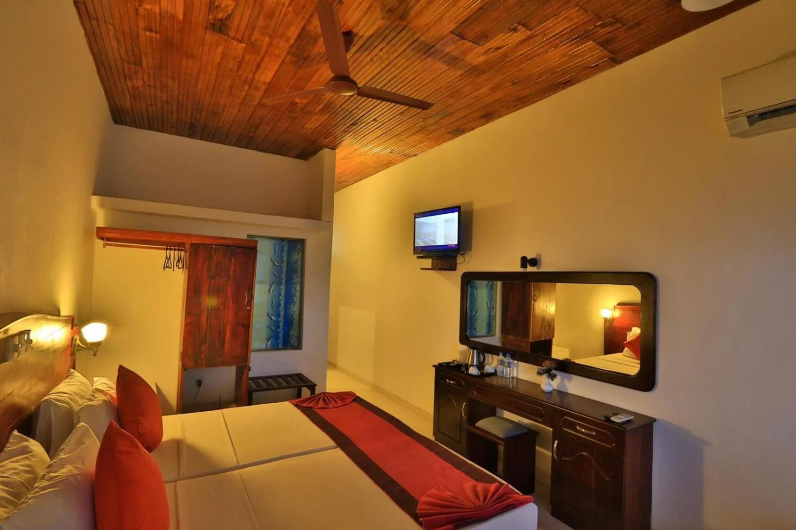 Double Room in Hotel Lanka Super Corals