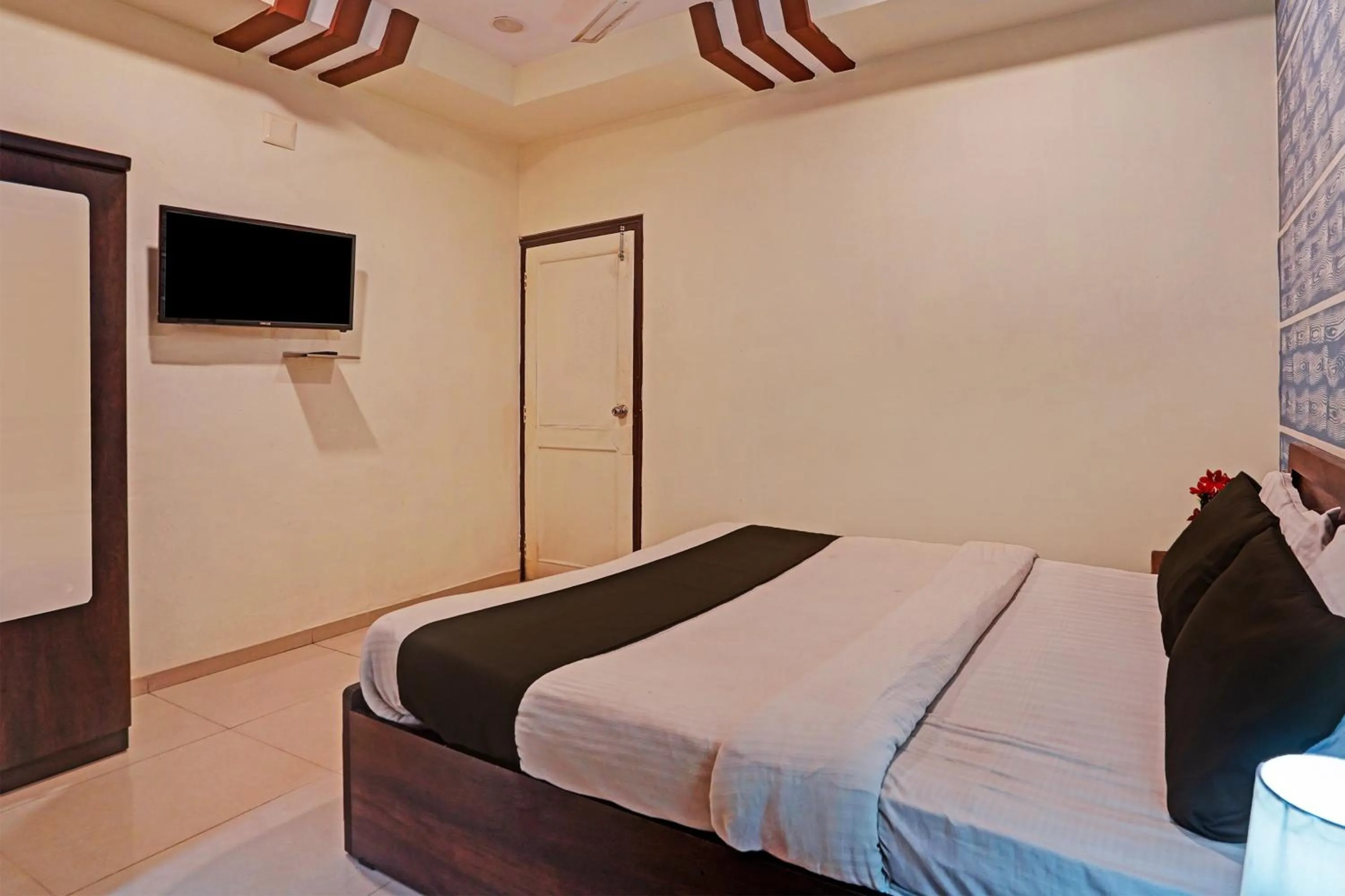 Standard Double Room - single occupancy in Hotel O Poonam Palace