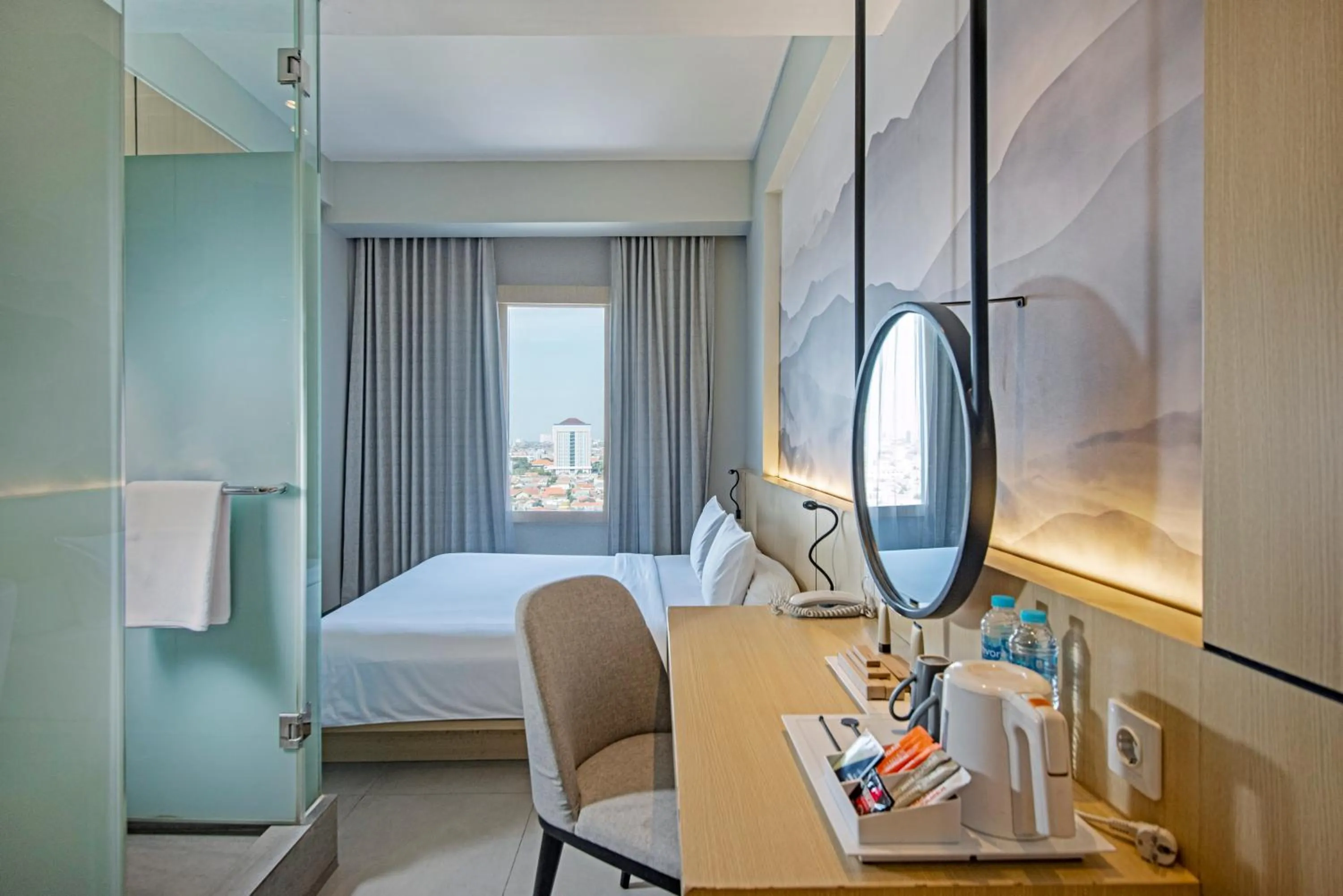 Smart Room in HARRIS Hotel & Conventions Gubeng