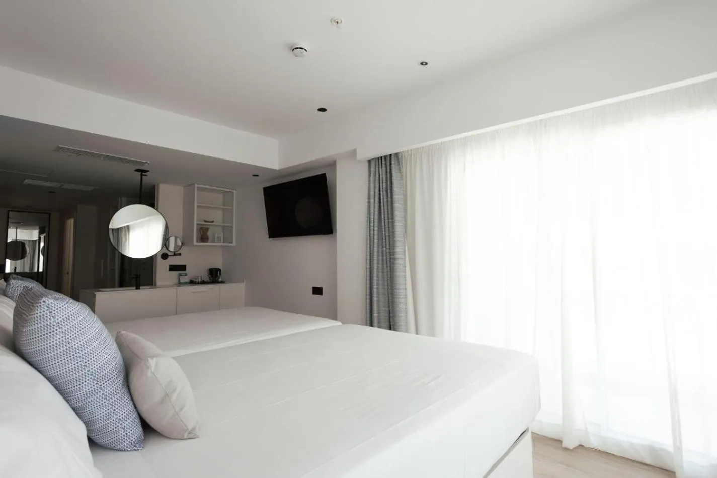 Quadruple Room with Terrace in Hotel Villa España