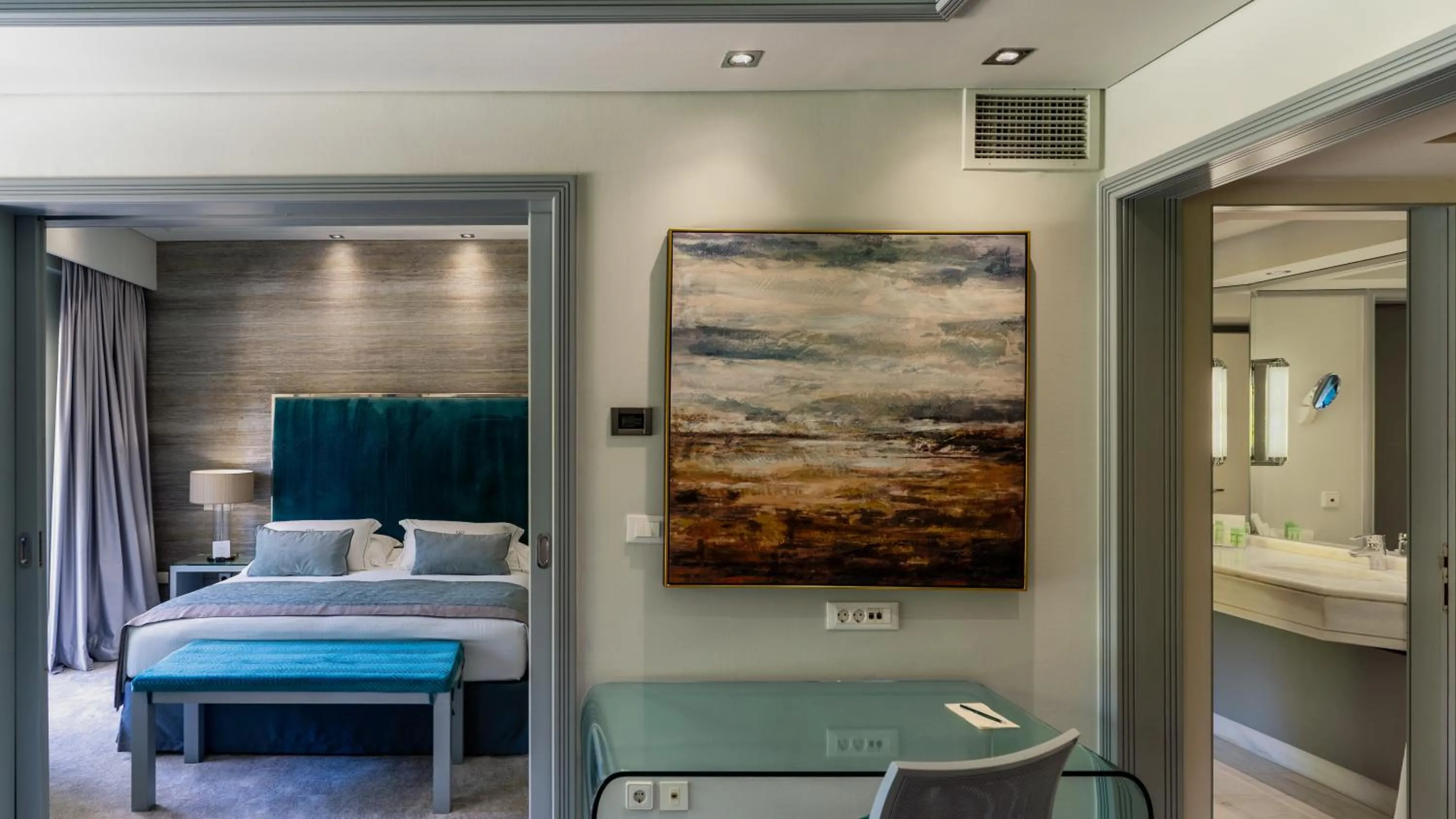 Executive Park Suite in Rodos Park