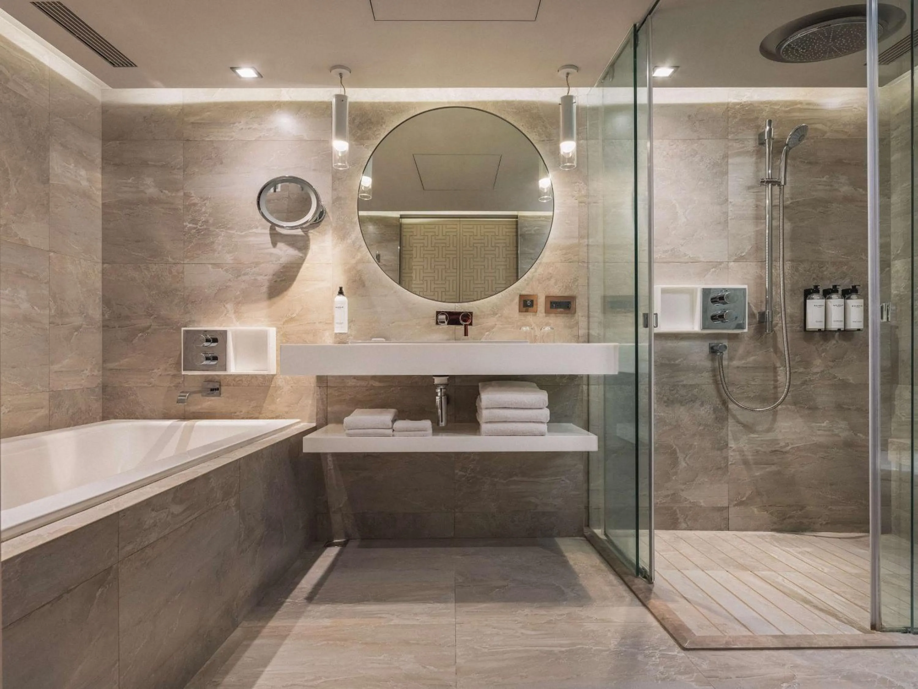 Deluxe Twin Room - Club Access in Grand Hyatt Taipei