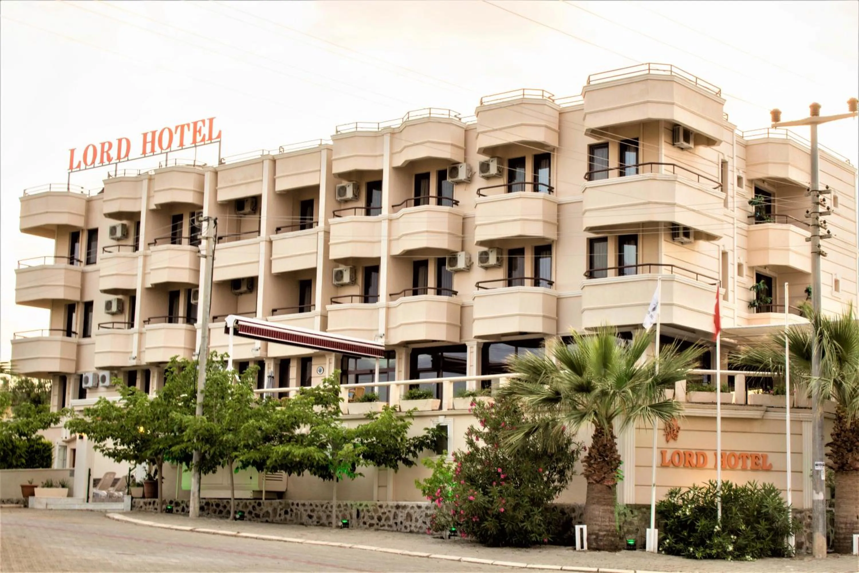 Lord Hotel