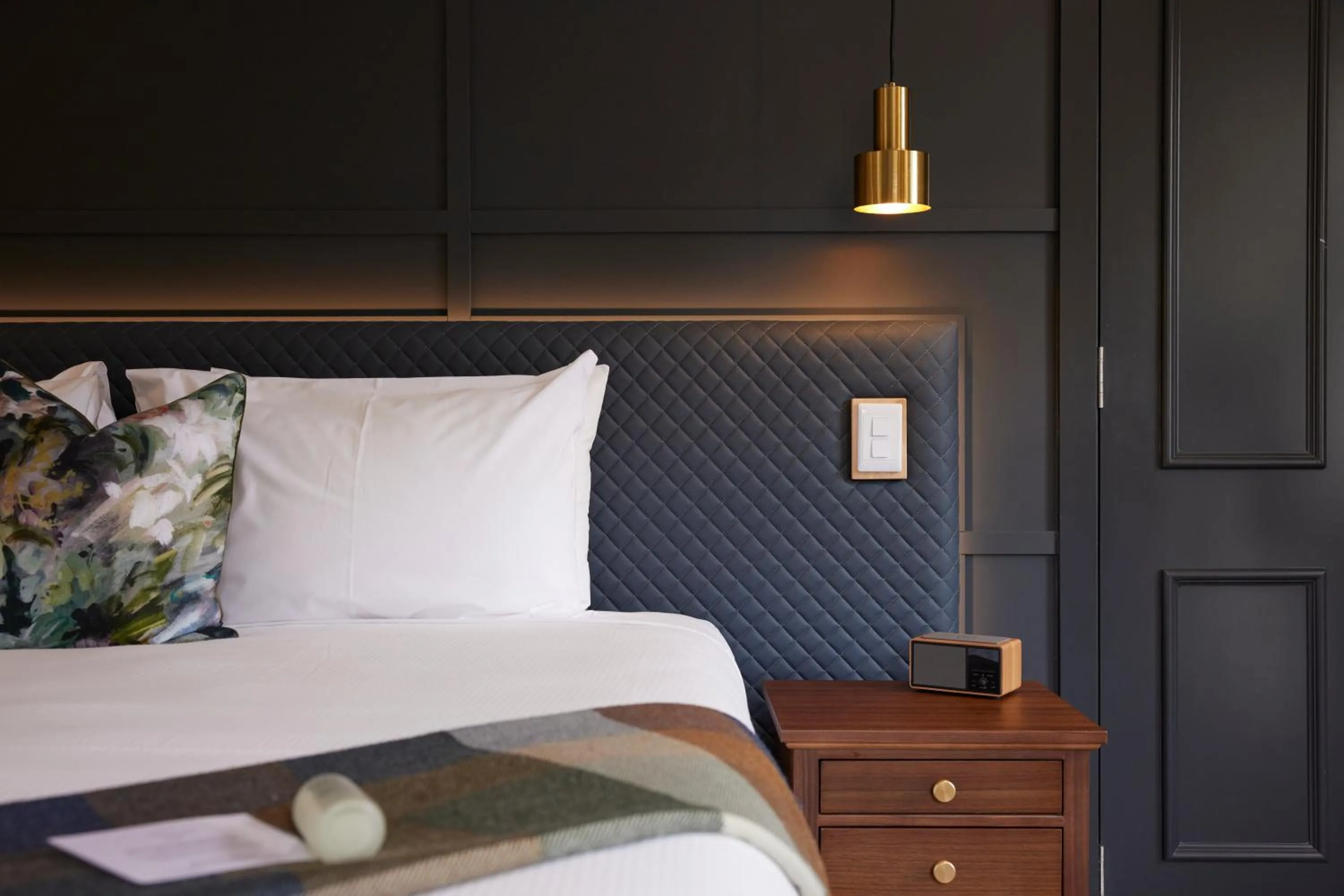 King Suite - single occupancy in The Clements Hotel