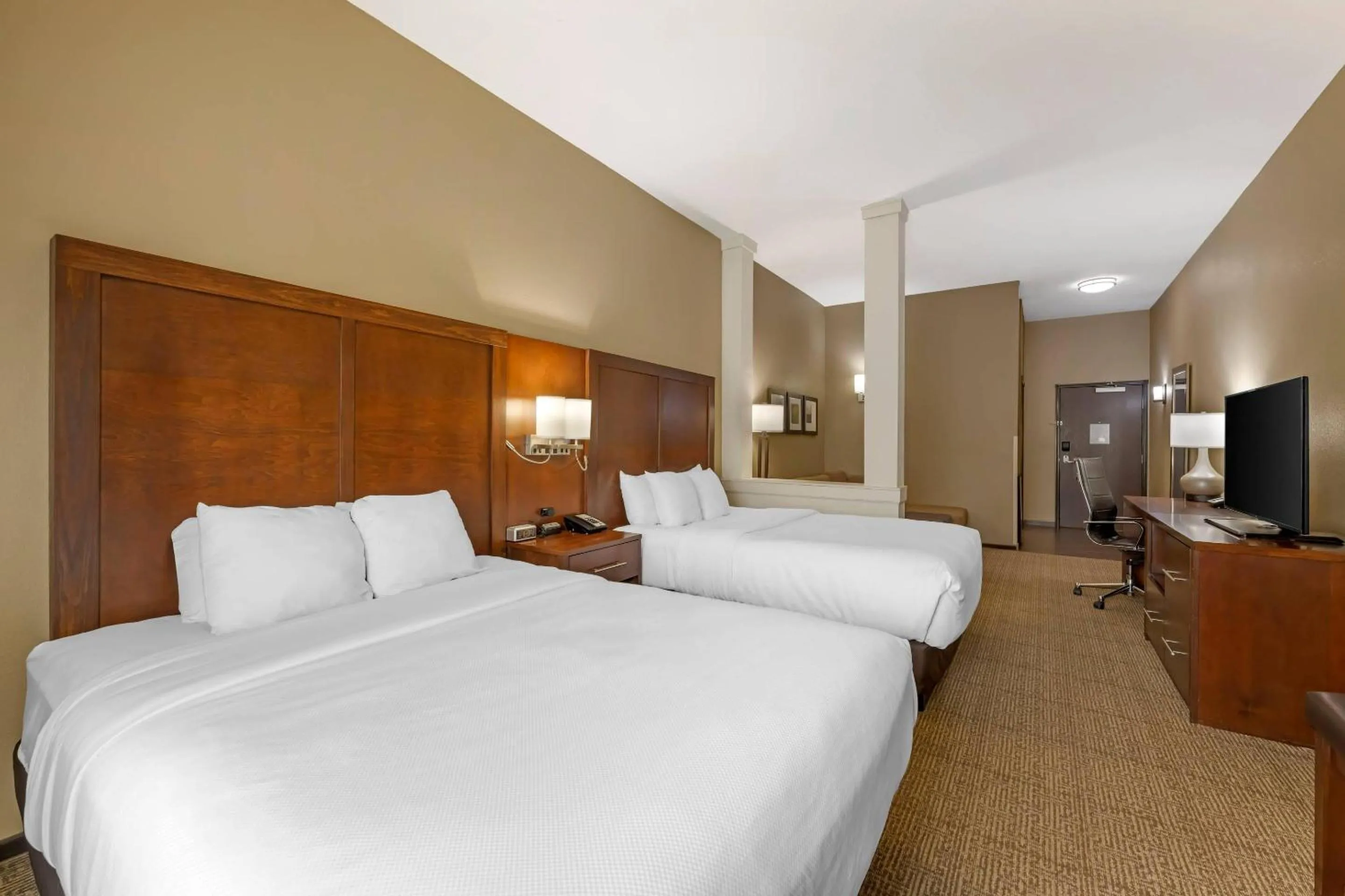 Queen Suite with Sofa Bed - Non-Smoking in Comfort Suites West Omaha