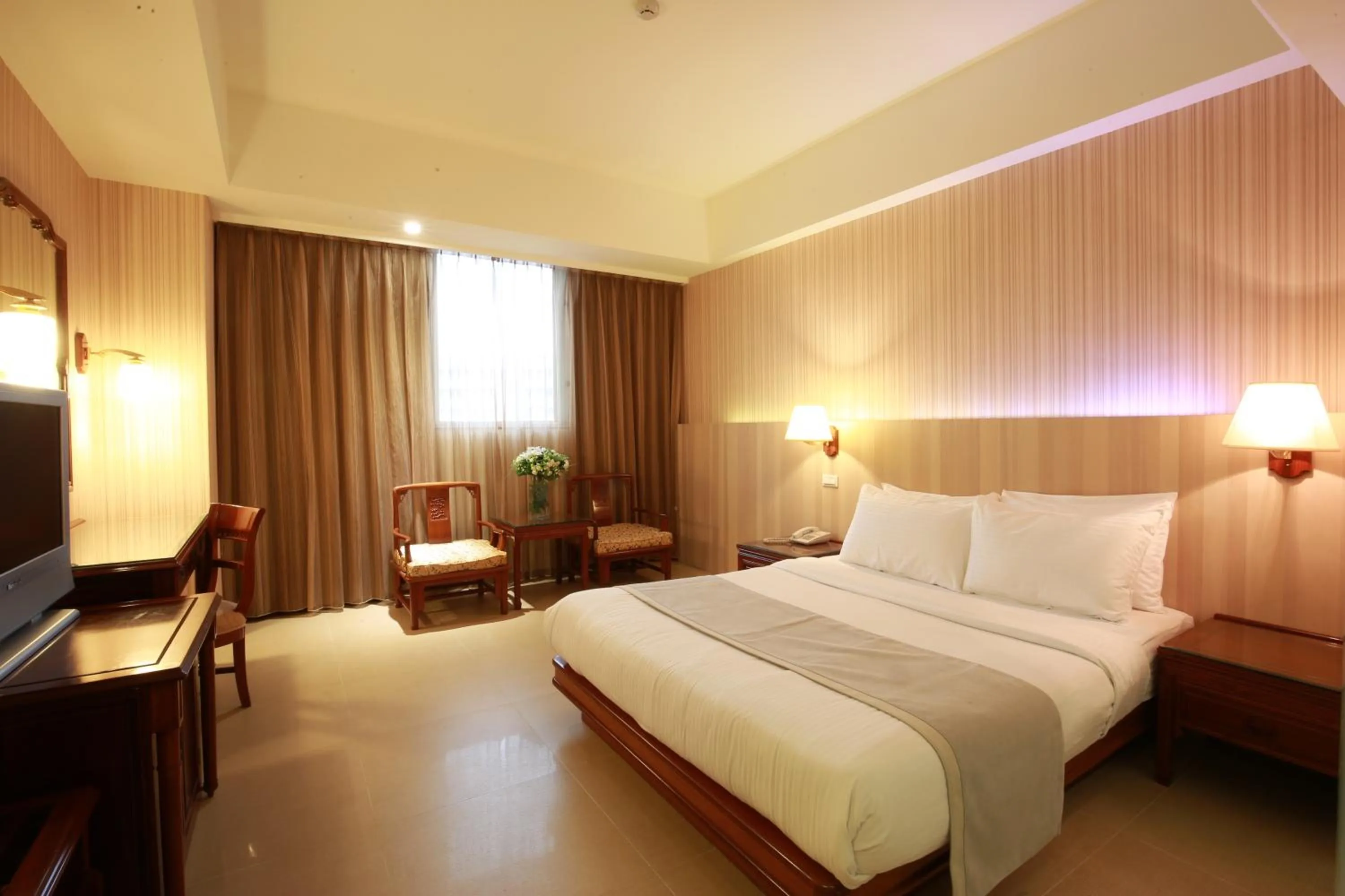Superior Double Room in Highness Hotel