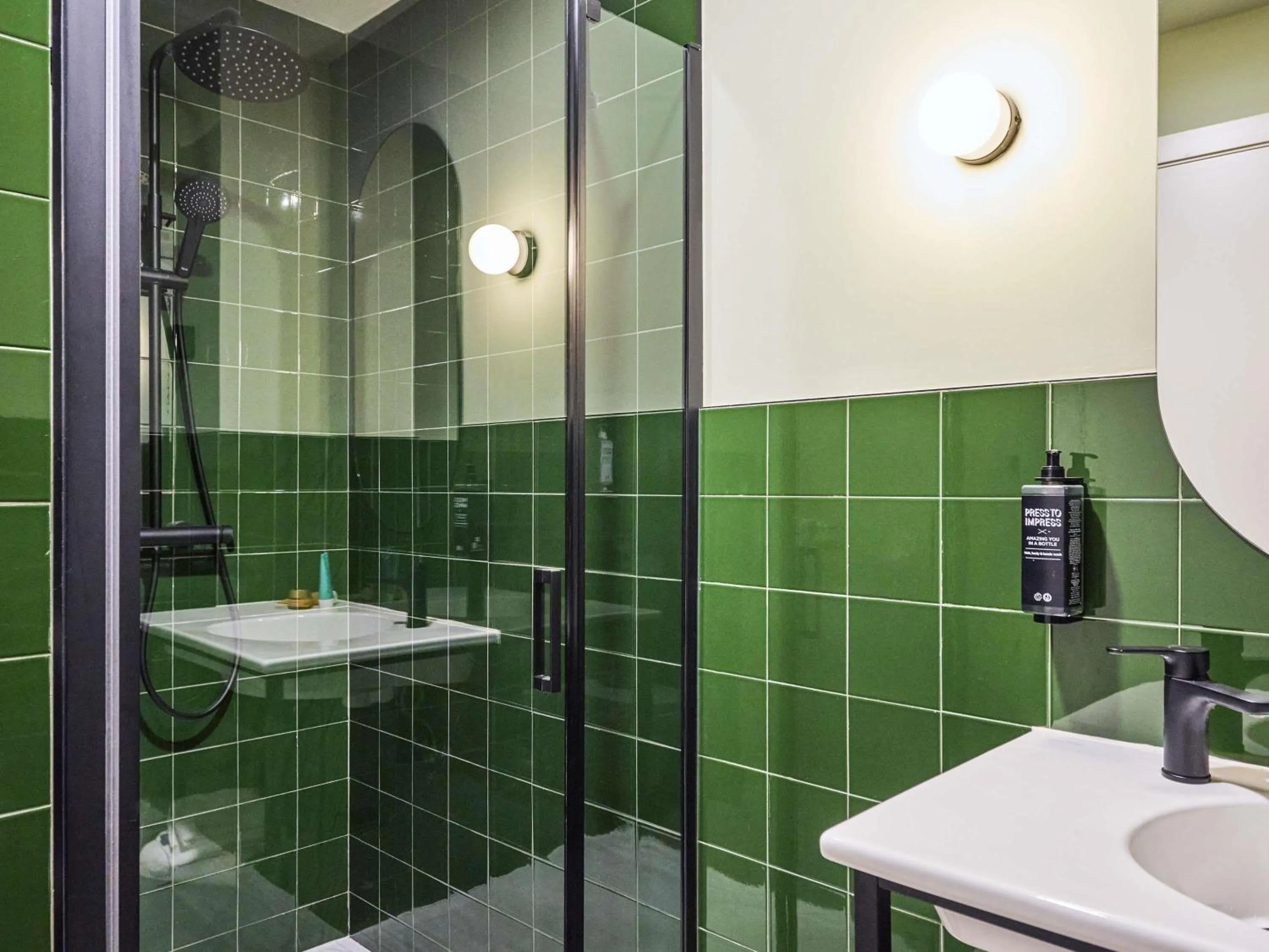 Standard Double Room in Ibis Styles Madrid Airport Valdebebas