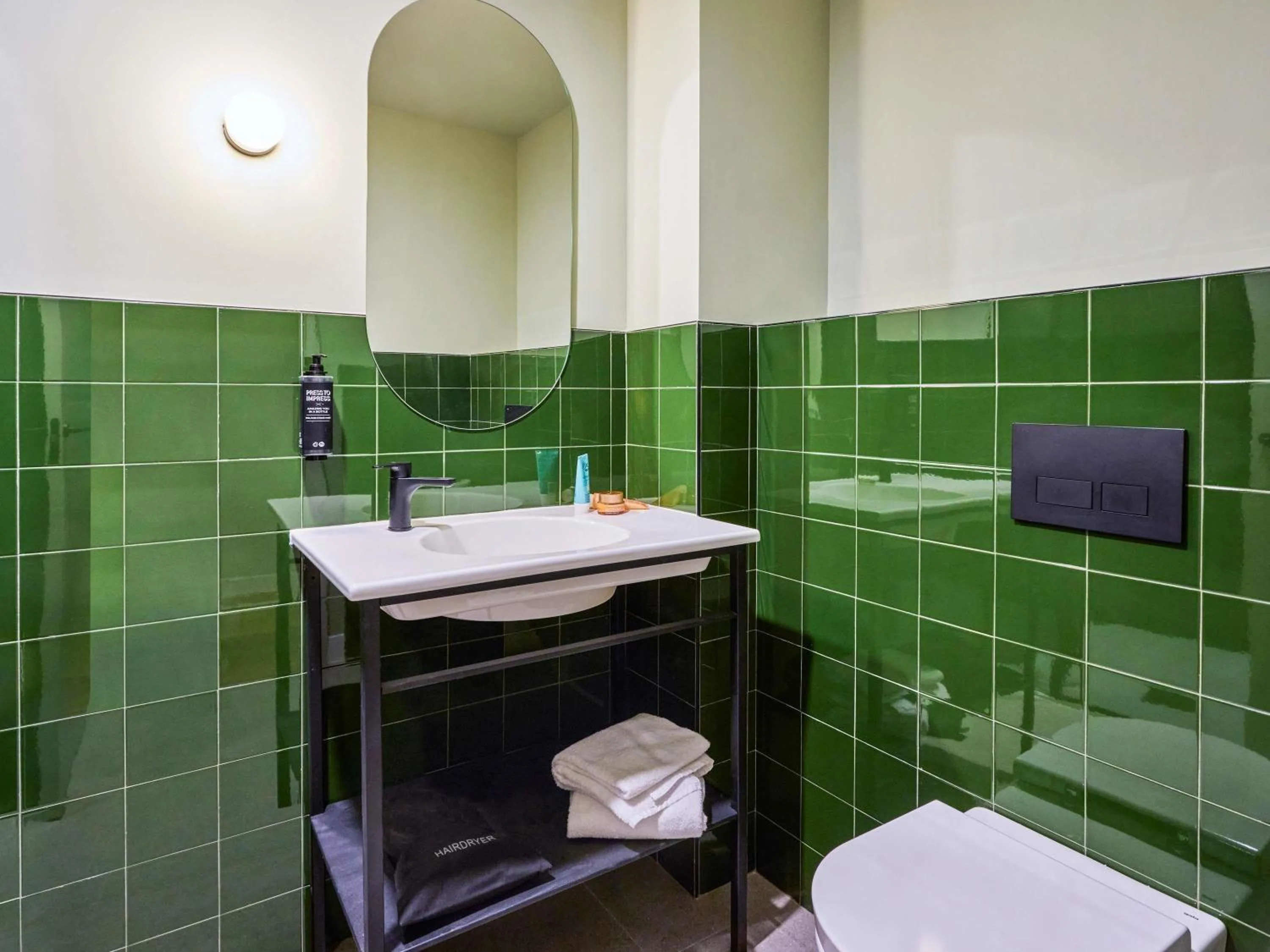 Superior Twin Room in Ibis Styles Madrid Airport Valdebebas