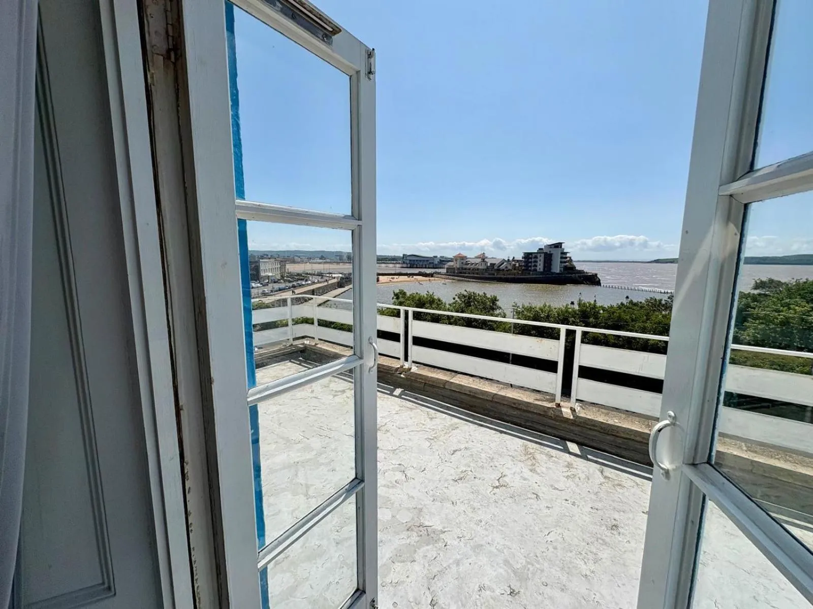 Quadruple Room with Sea View in Savoy Hotel