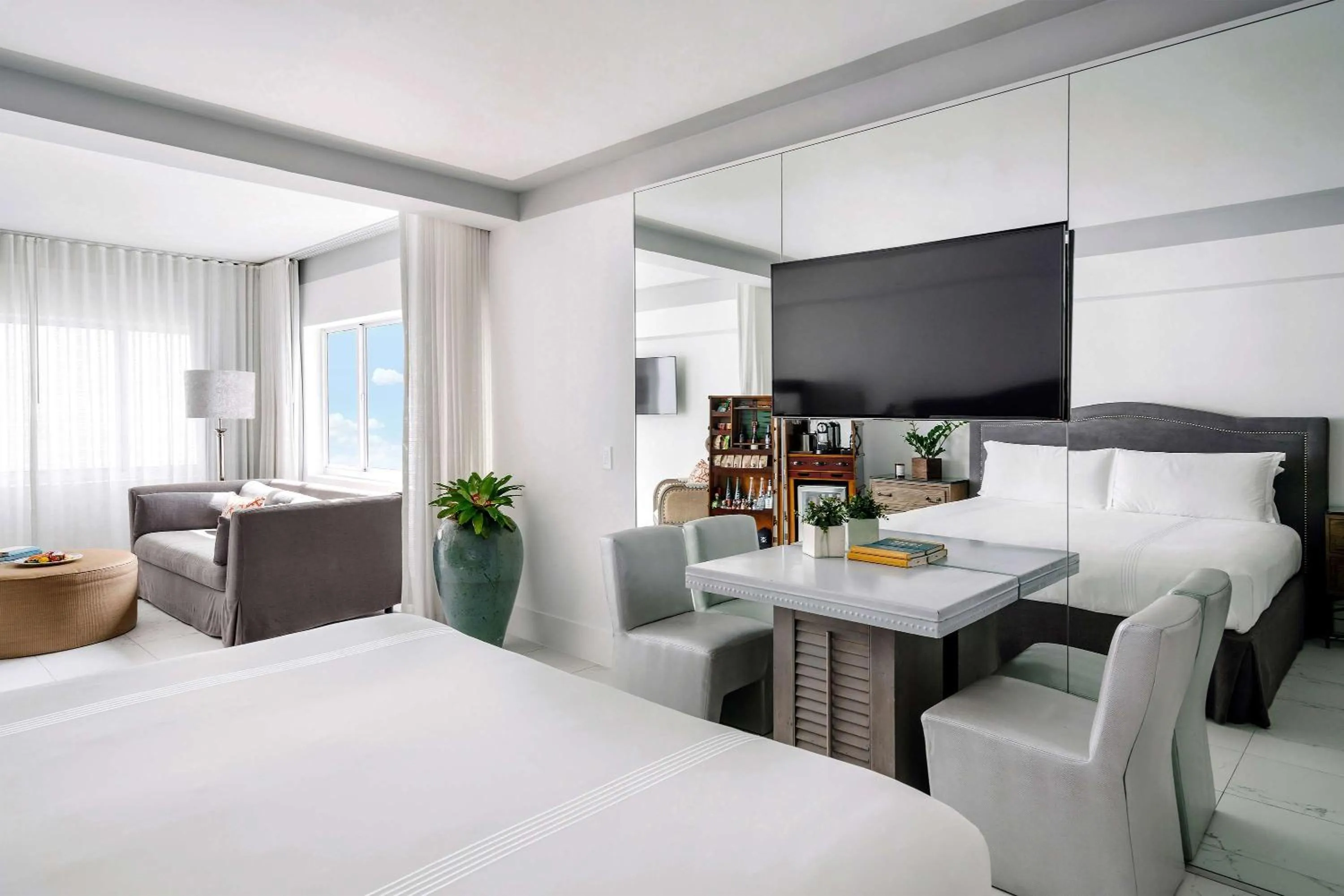 King Studio Suite - single occupancy - ADA in Nautilus Sonesta Miami Beach