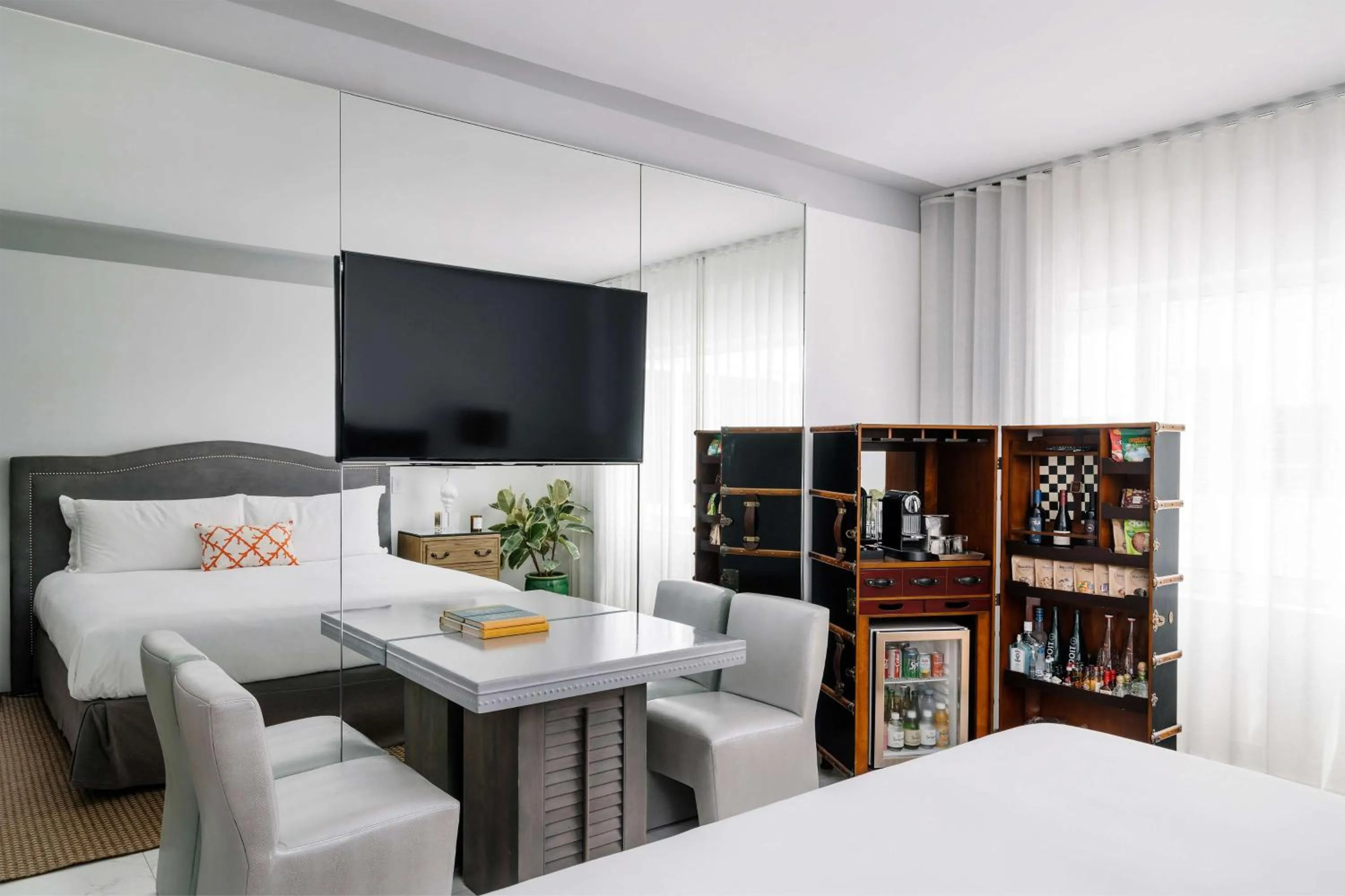 King Room - single occupancy in Nautilus Sonesta Miami Beach