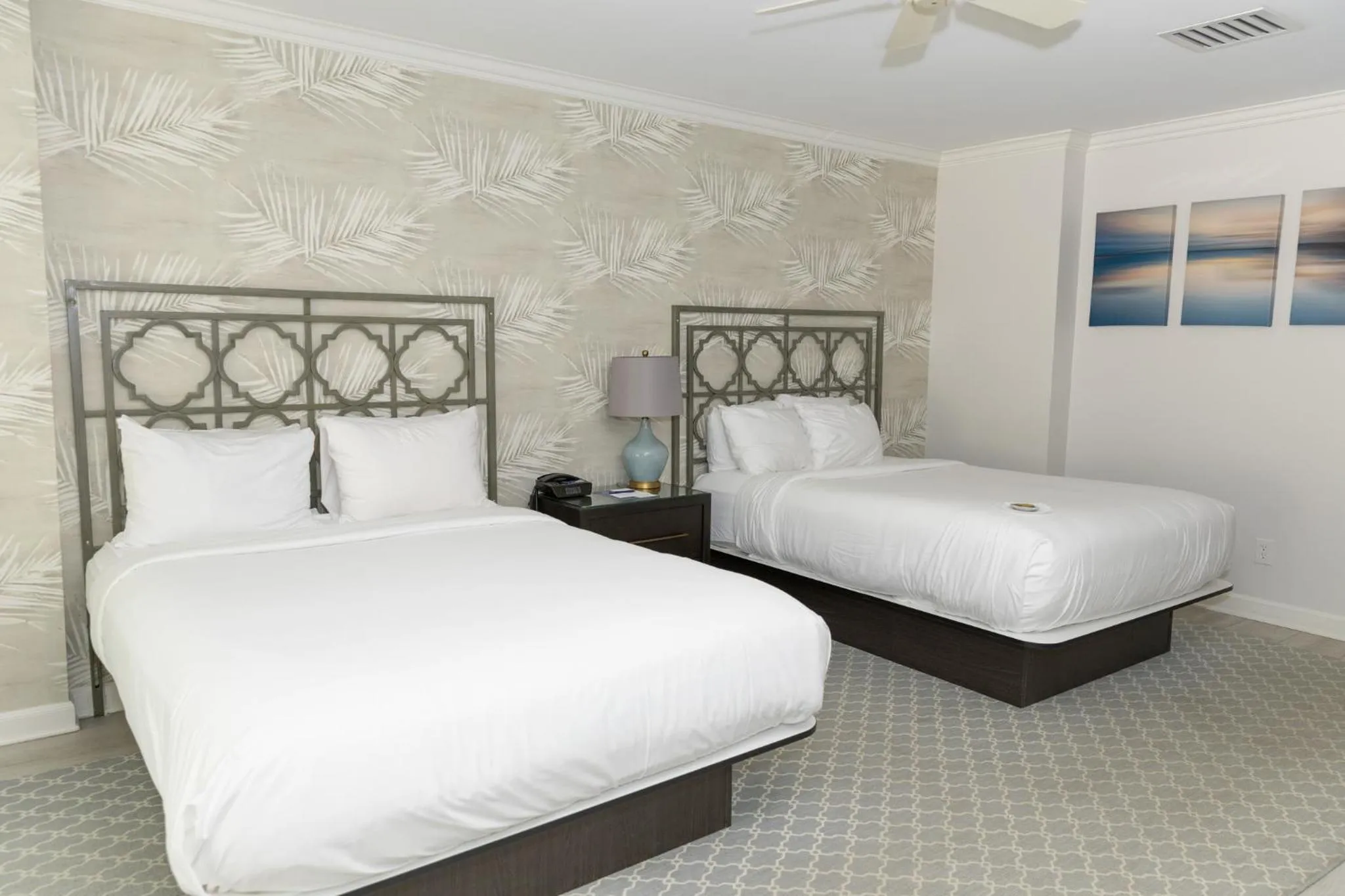 Deluxe Room Non- Lakeview with Two Queen Beds in The Geneva Inn