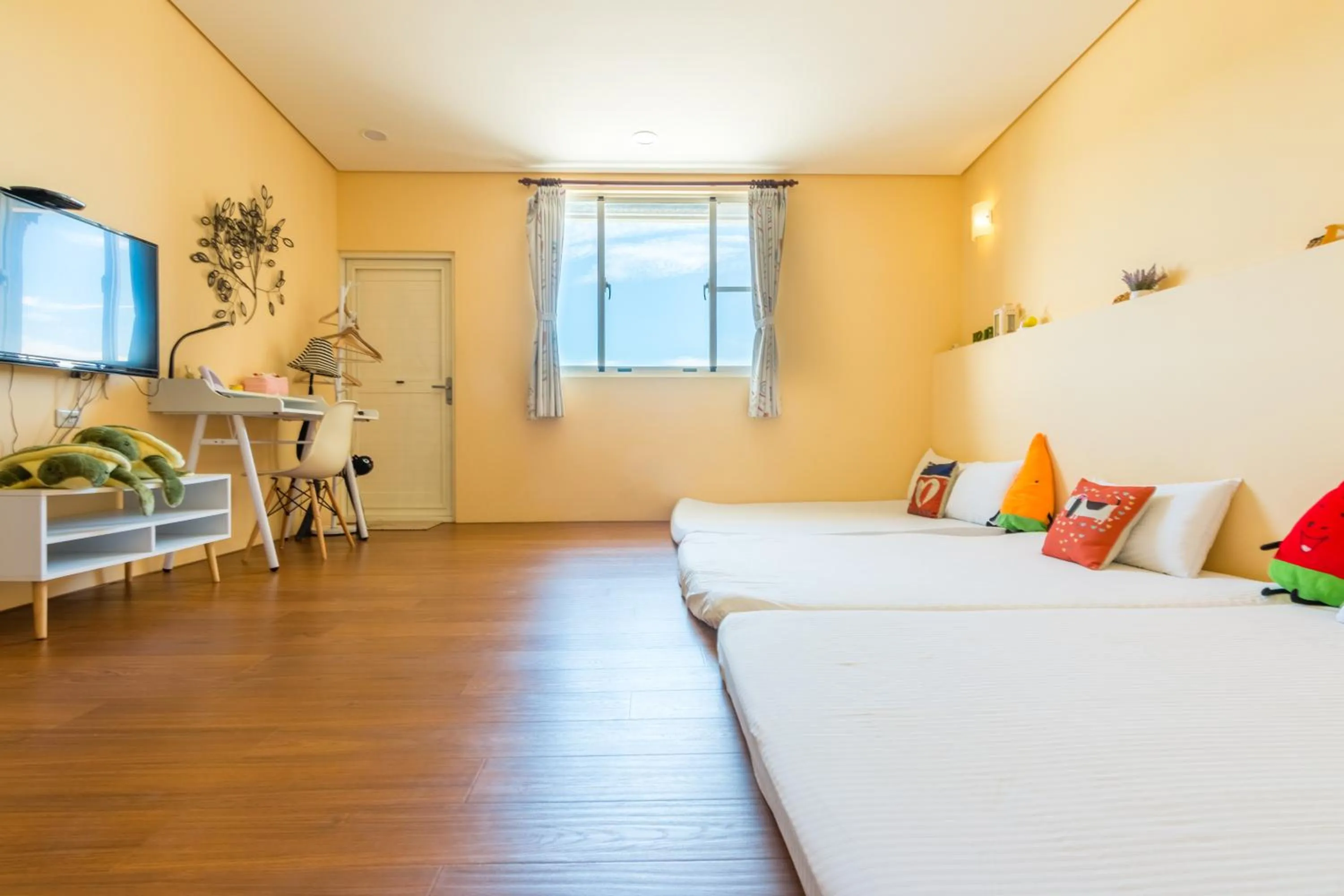 Mountain View Family Suite with Balcony in Ciao Life B&B