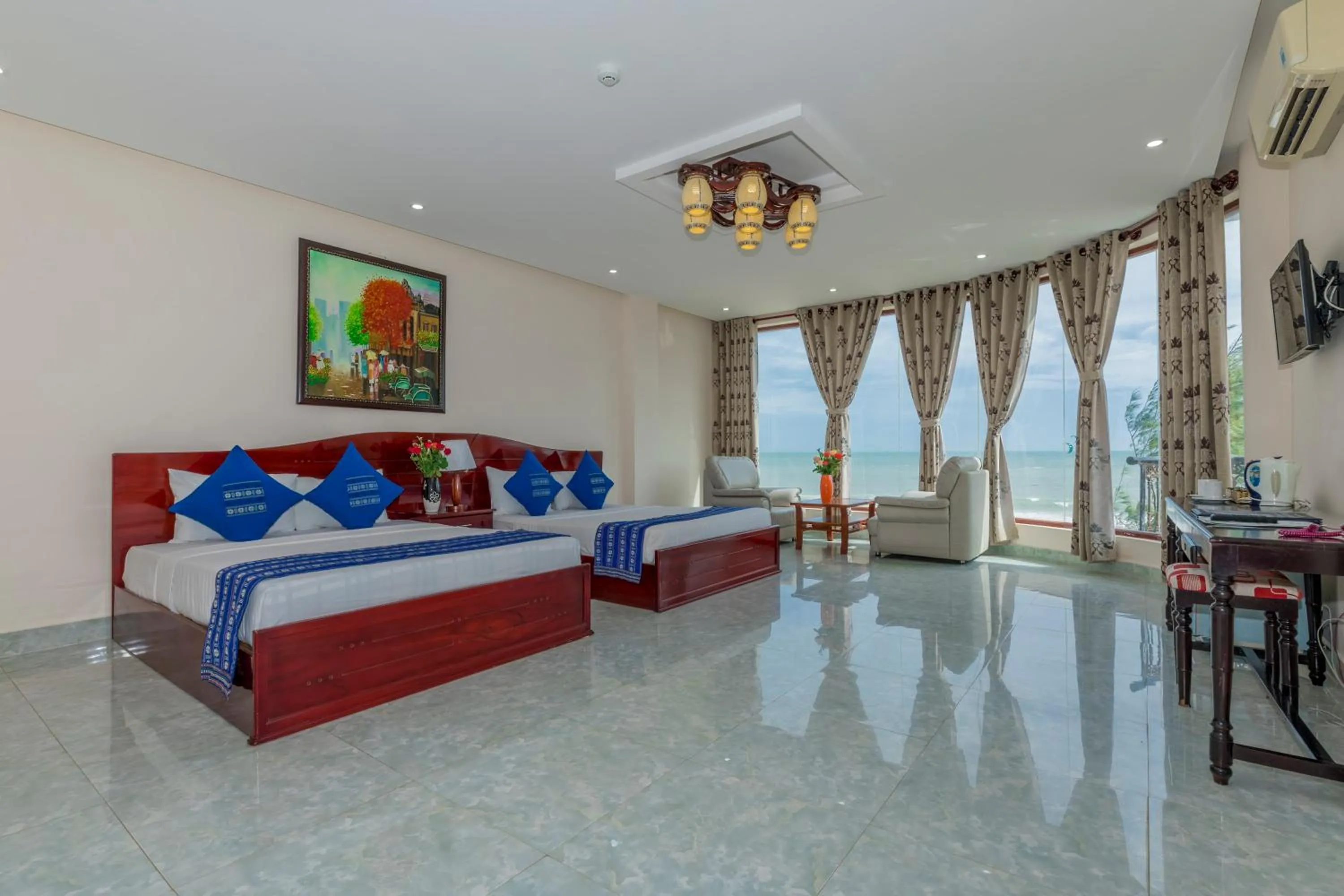 Deluxe Suite with Sea View in Palmira Beach Resort & Spa