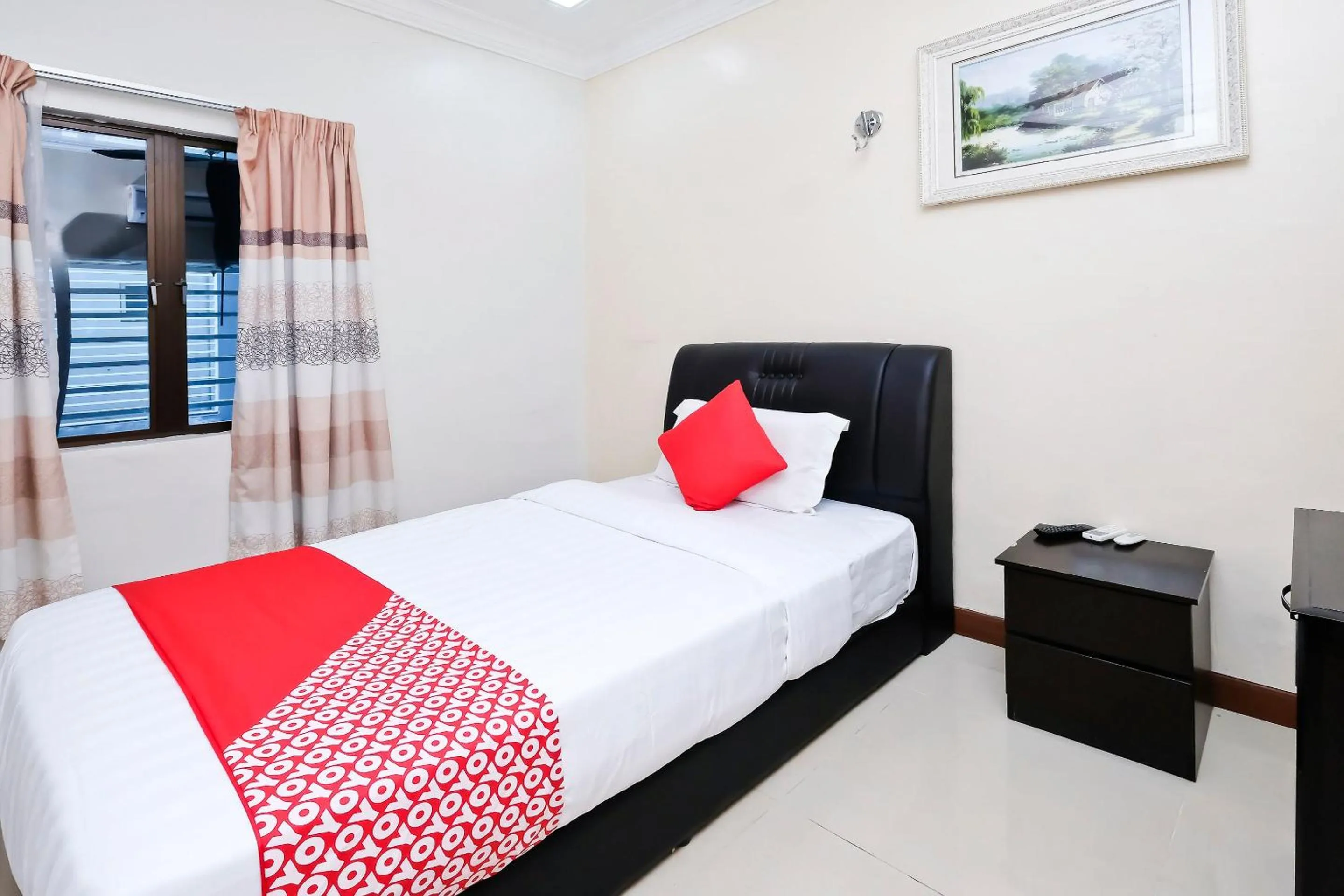 Standard Single Room - single occupancy in OYO 714 Arina Hotel