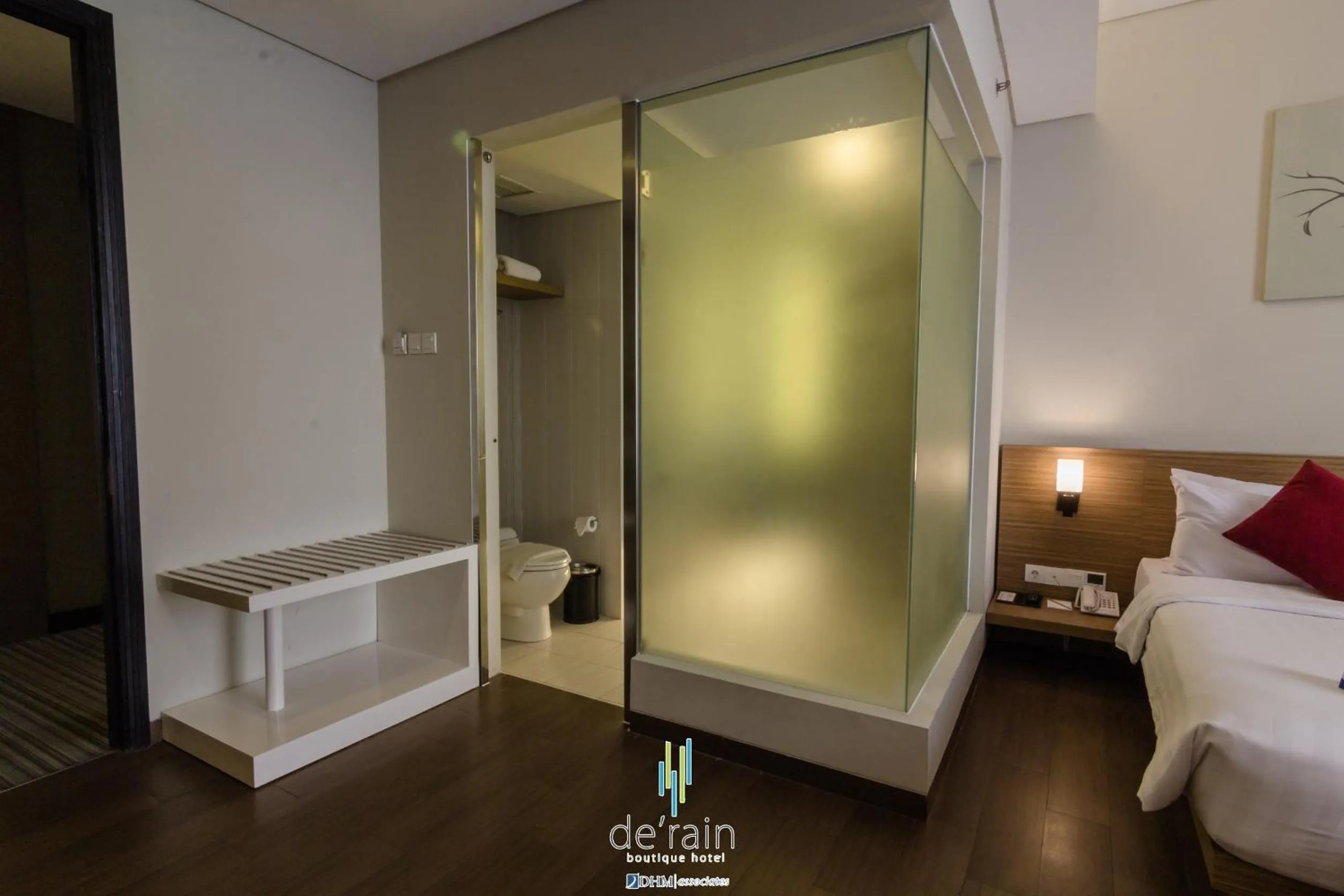 King Room in De'Rain Hotel Bandung