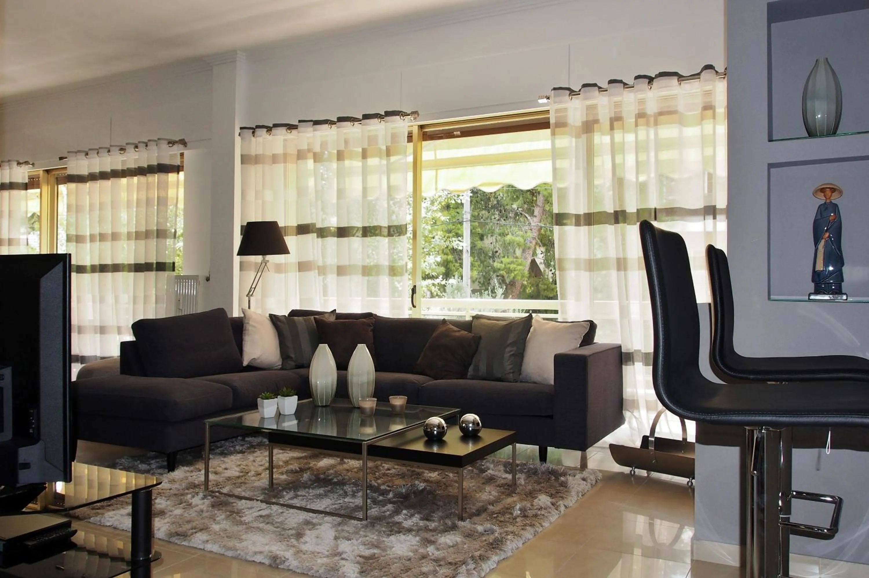 Executive Apartment in Urban Residence