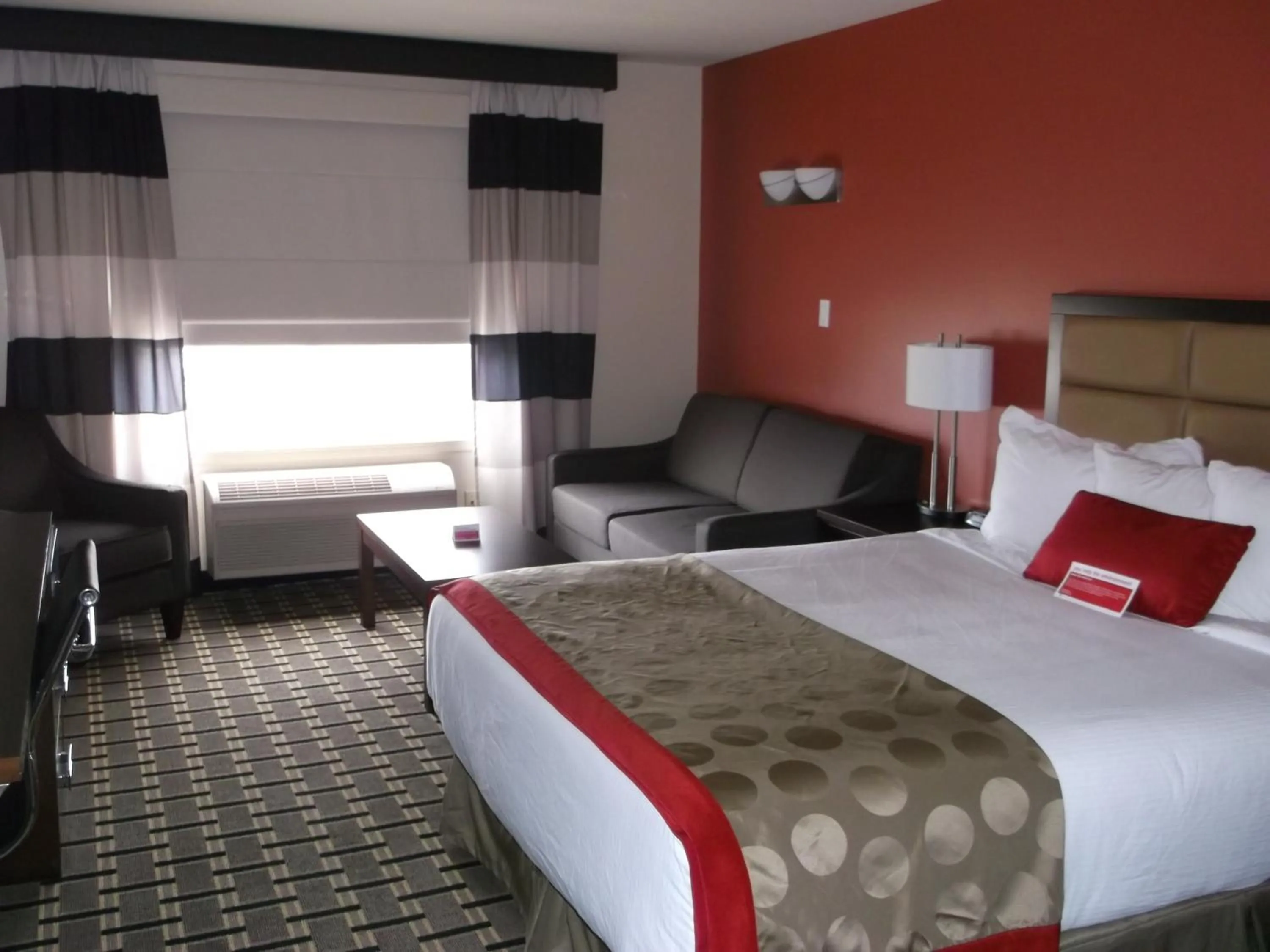Queen Room - Non-Smoking in Ramada by Wyndham Edson
