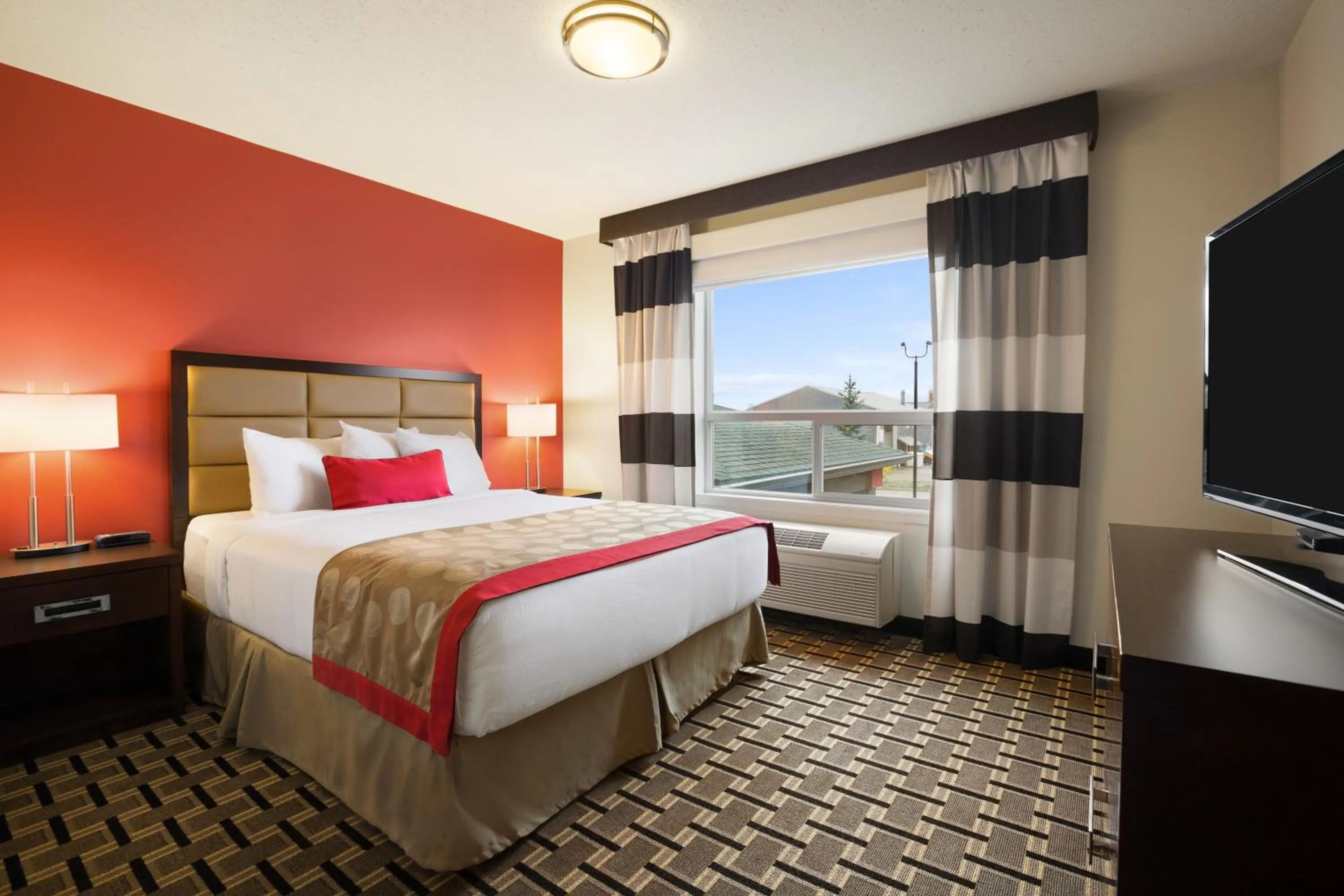 One-Bedroom Suite with Two Queen Beds - Non-Smoking in Ramada by Wyndham Edson
