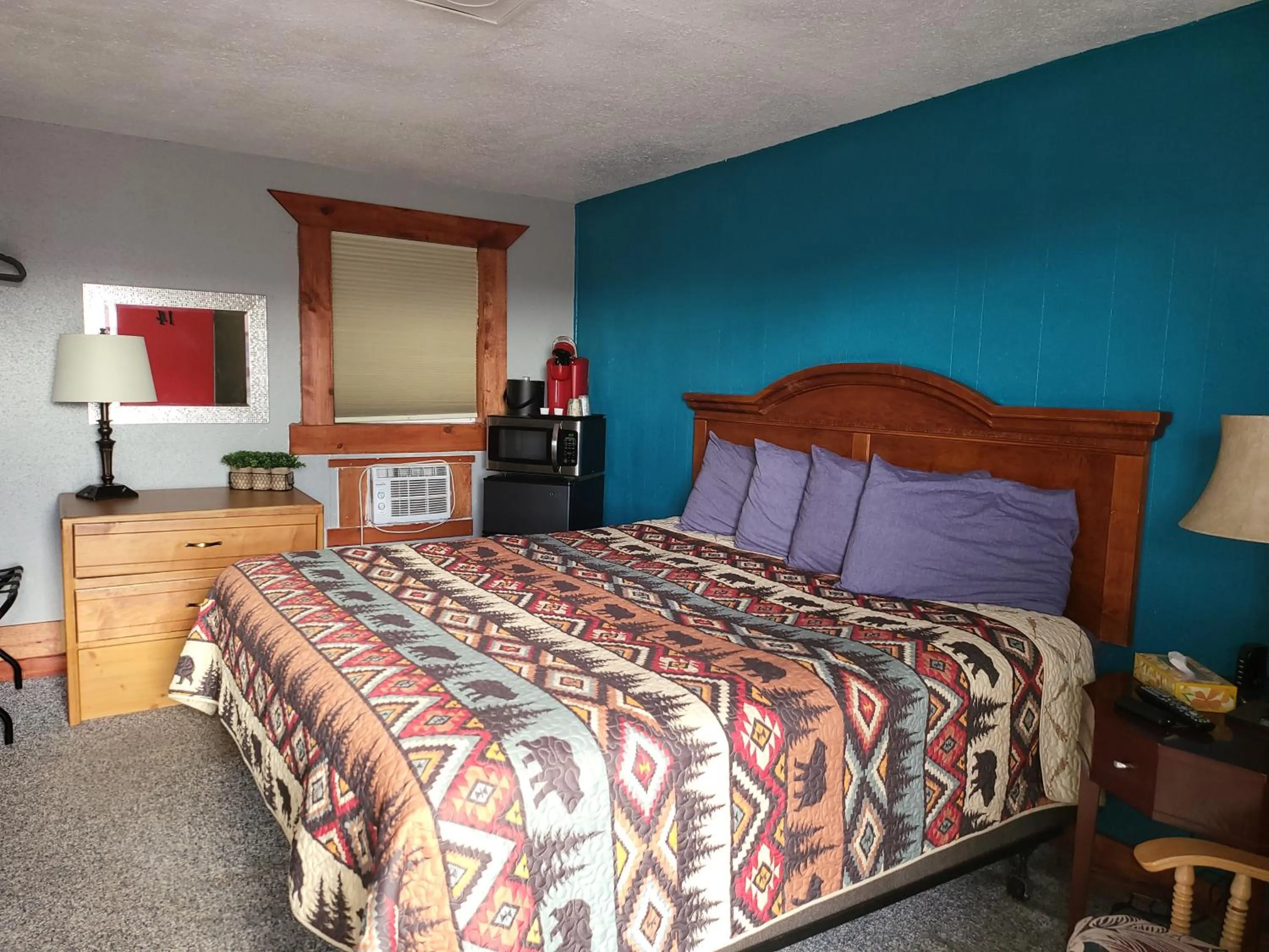 King Bed Non-Smoking in KJ's Inn and Suites By OYO Gettysburg US Hwy 212