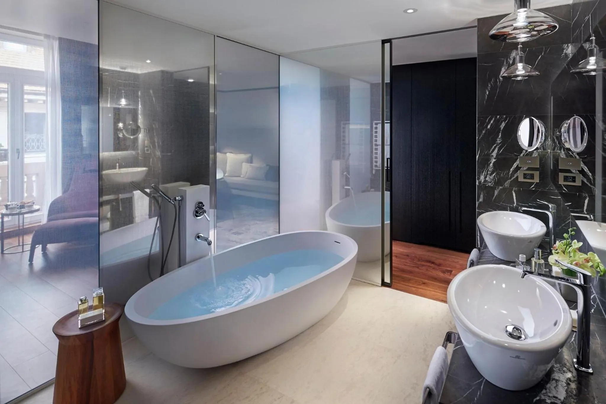 Junior Suite Double in Mandarin Oriental, Milan