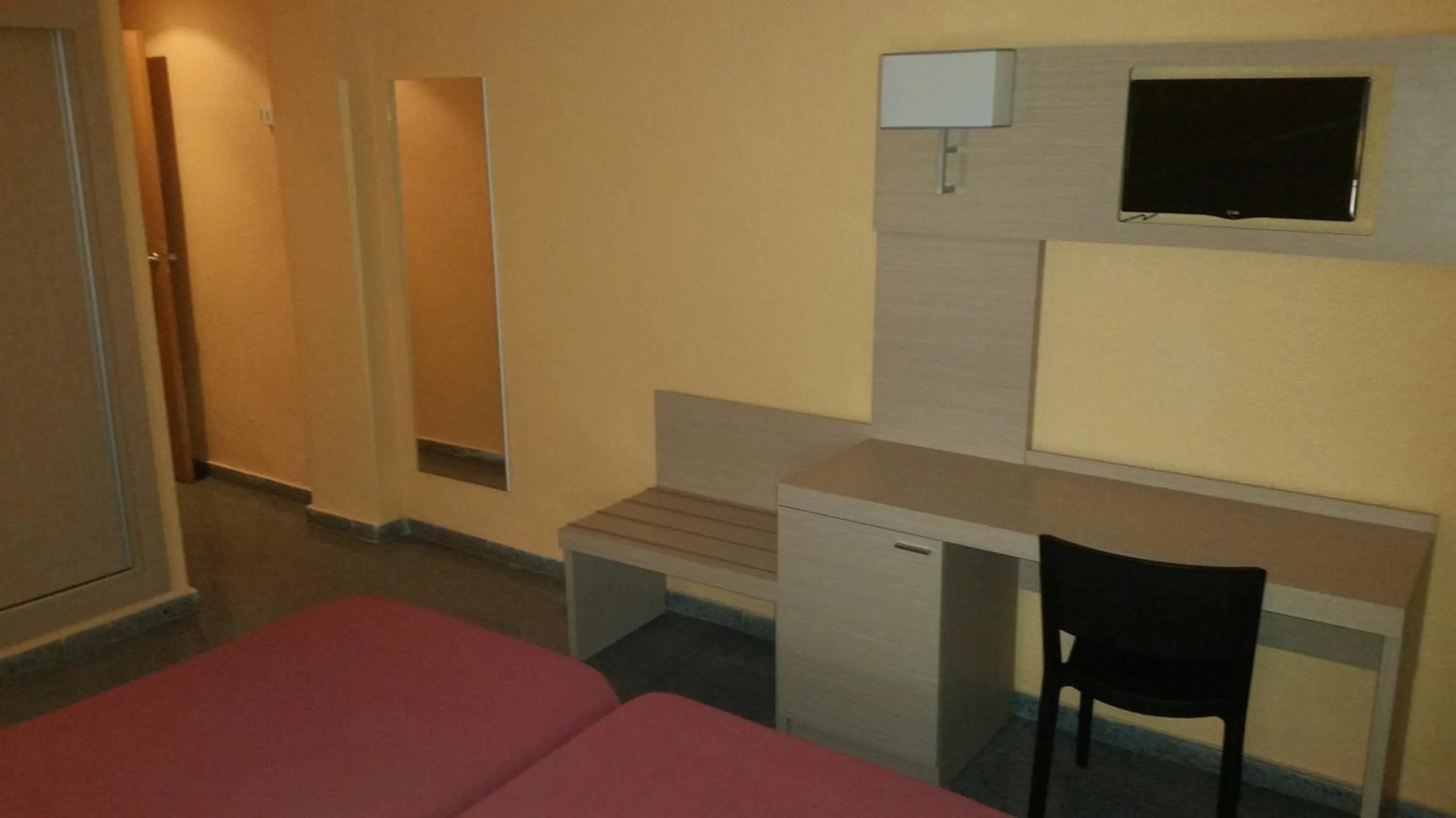 Single Room in Mont-Park