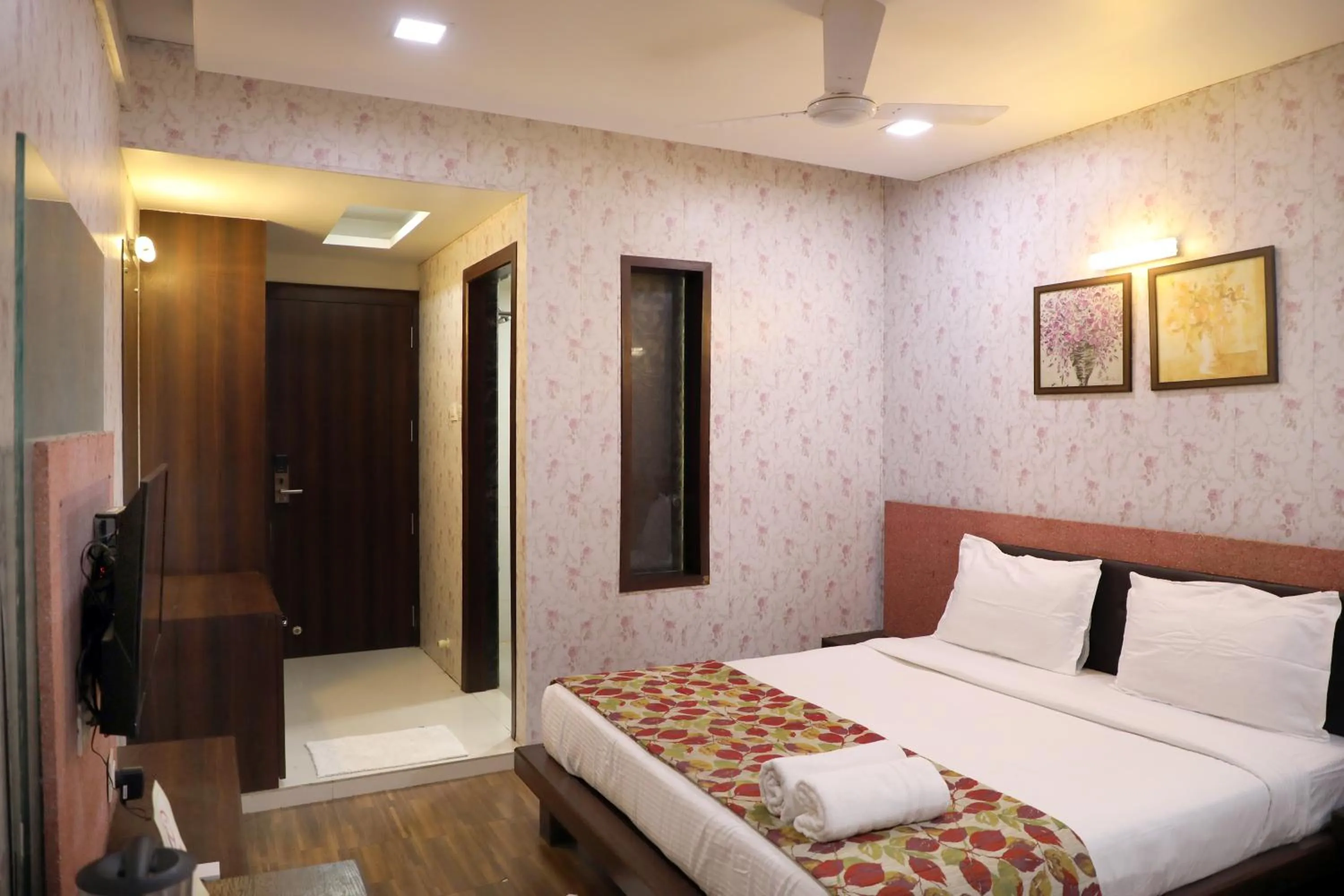 Deluxe Double or Twin Room - single occupancy in Hotel Pearls