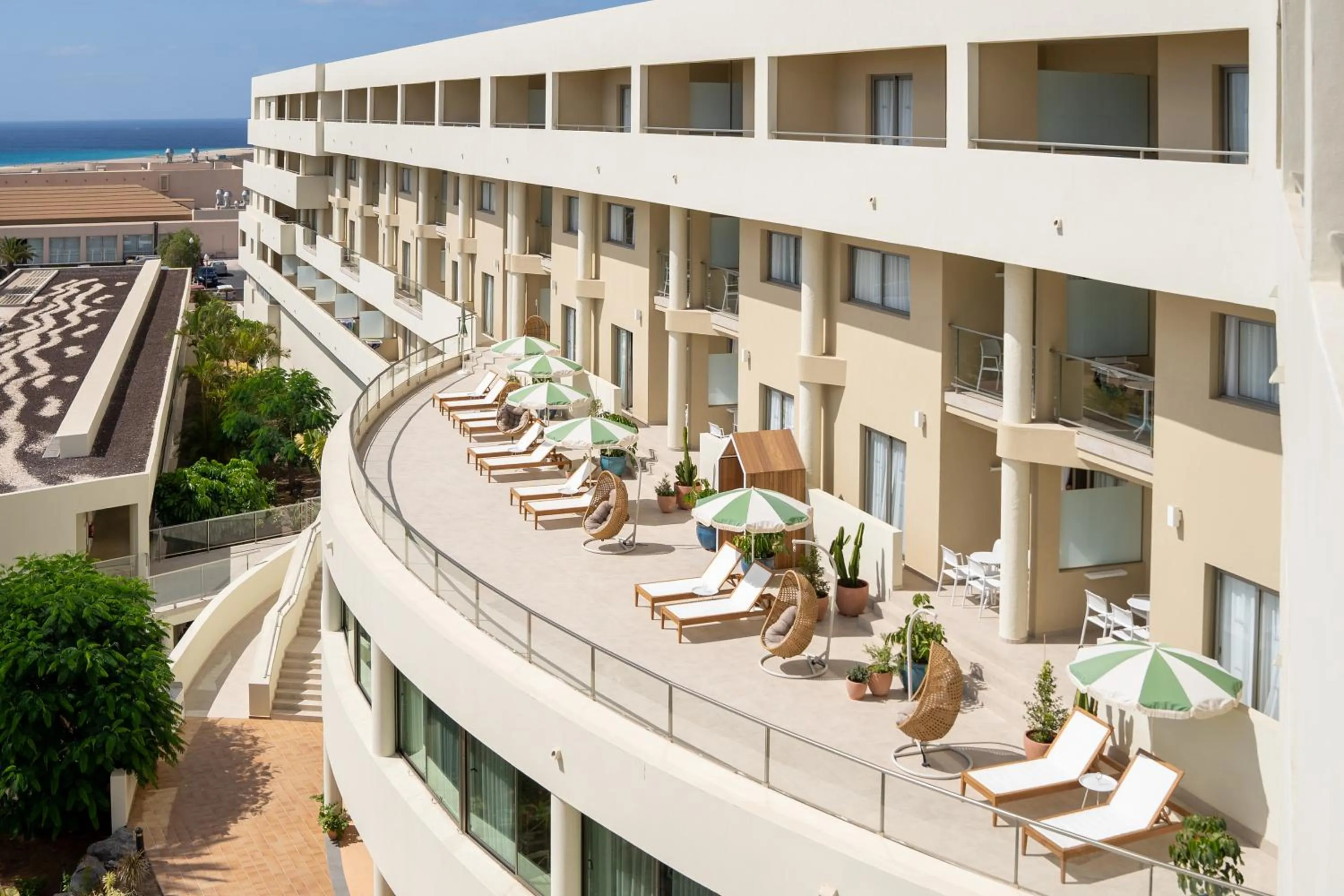 Suite Pool View Premium Terrace in Iberostar Waves Gaviotas Park