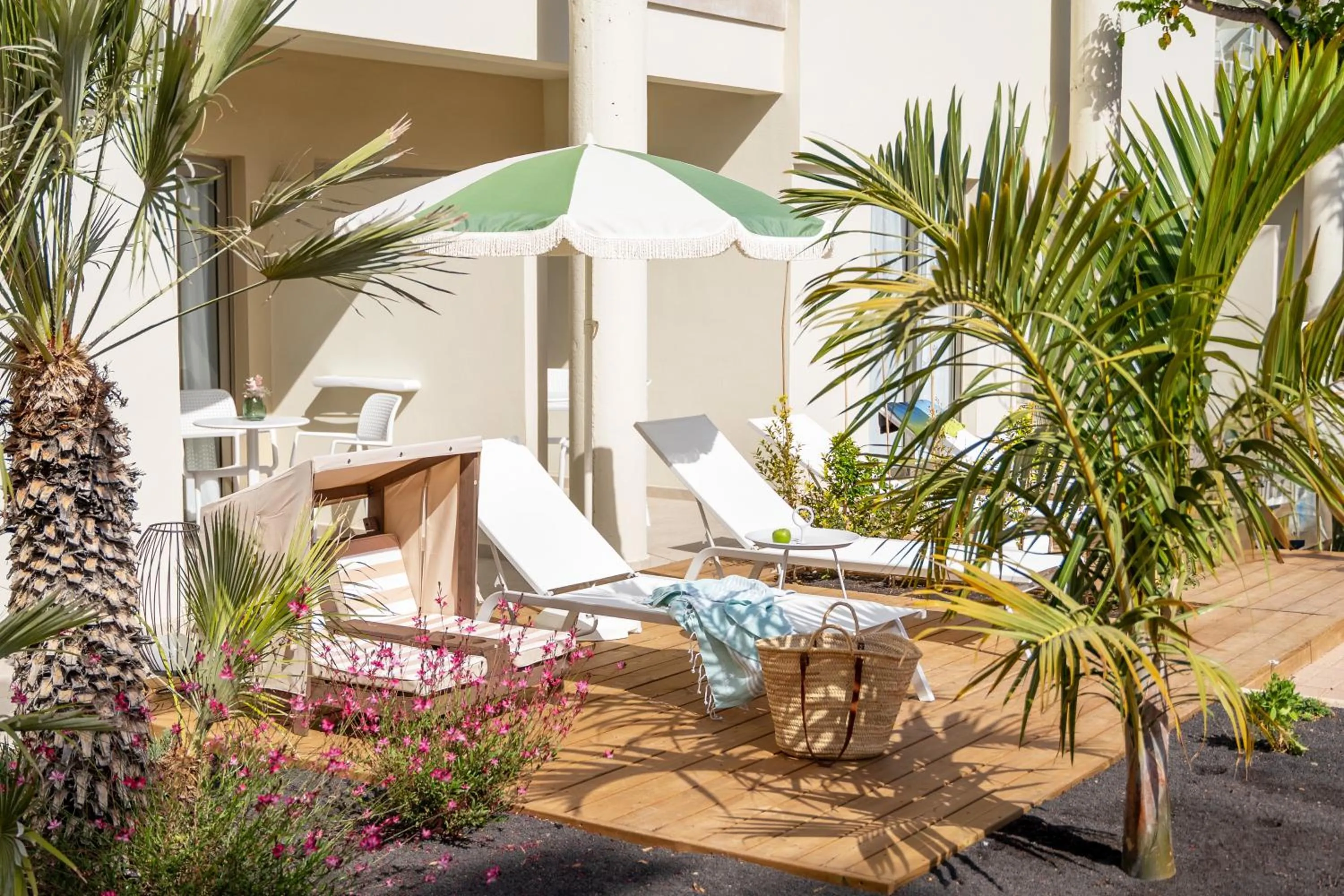 Junior Suite Pool Access in Iberostar Waves Gaviotas Park