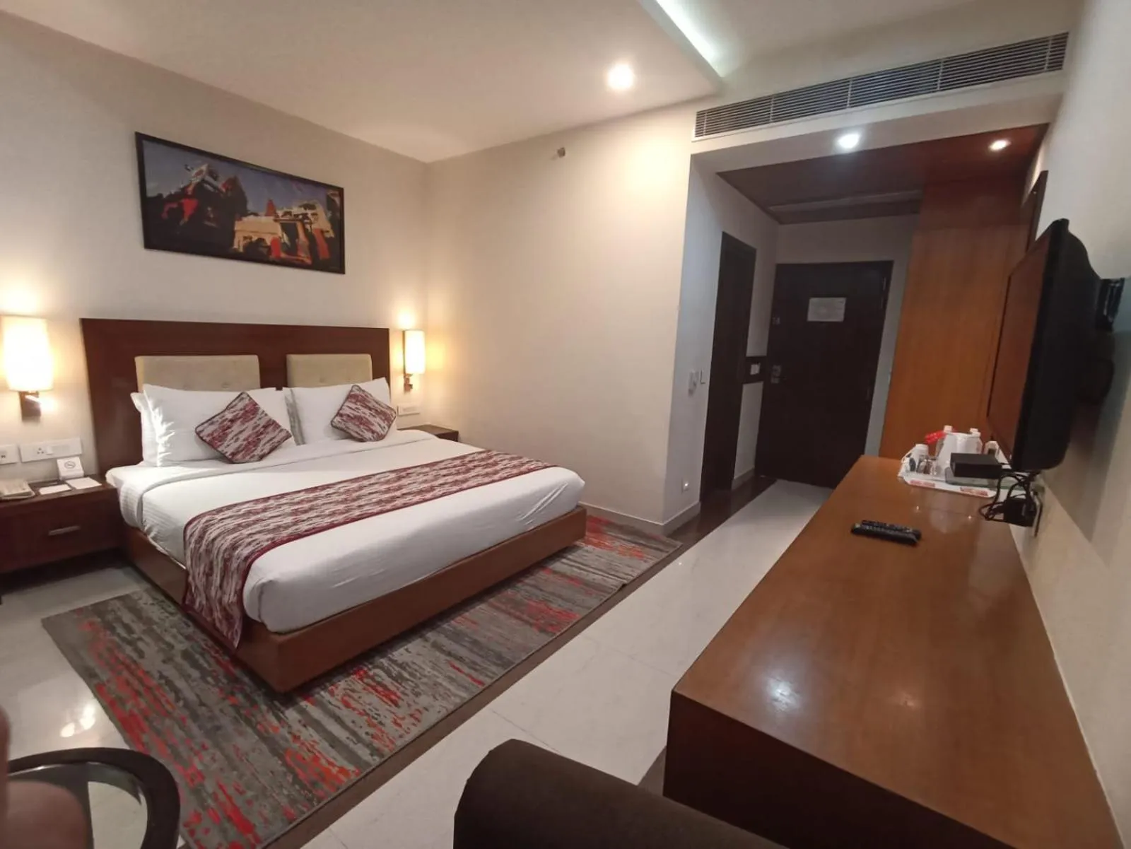 1 King Bed,Superior Room, Non-Smoking - single occupancy in Ramada by Wyndham Varanasi Katesar