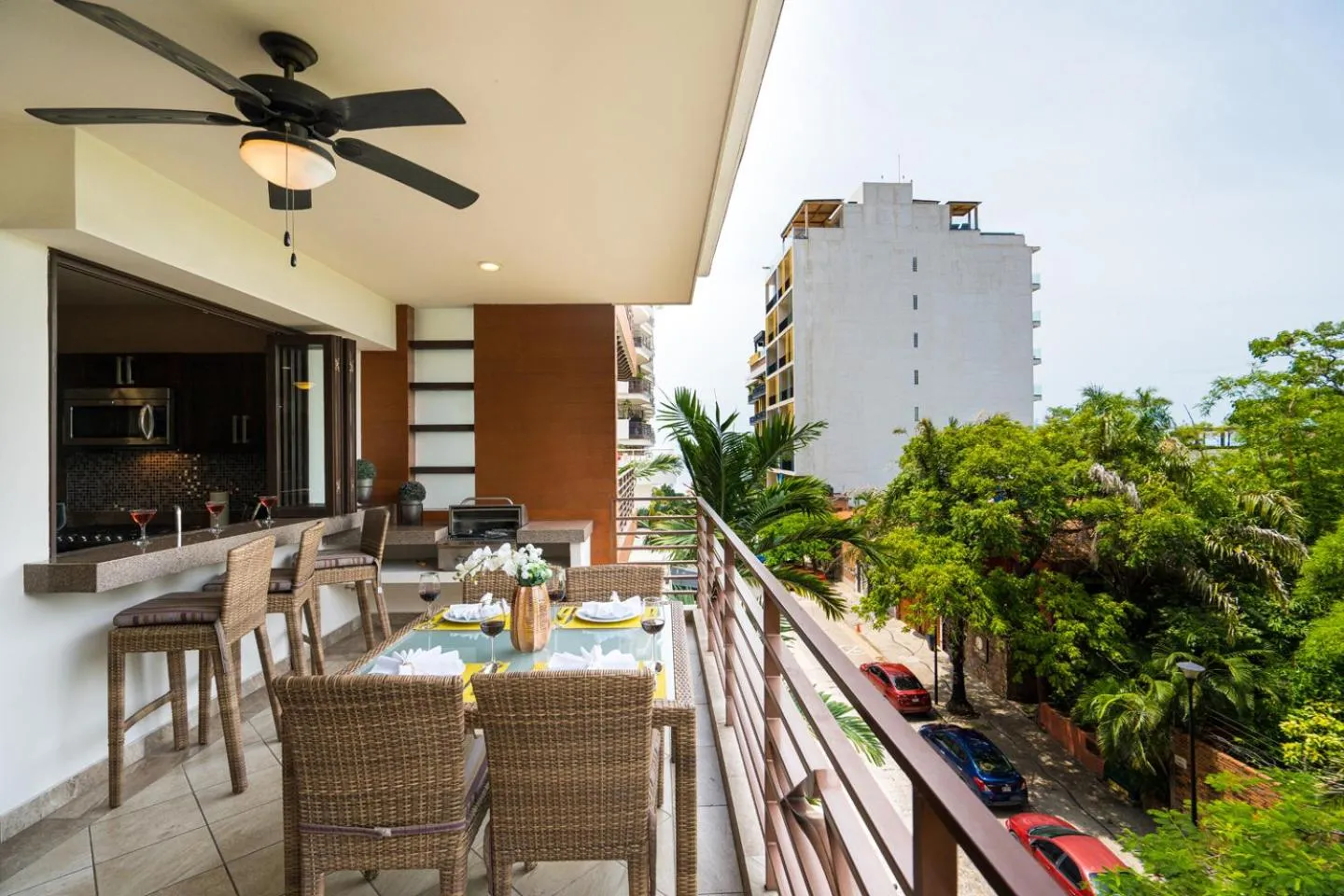 Apartment with Balcony in Pinnacle Resorts 220