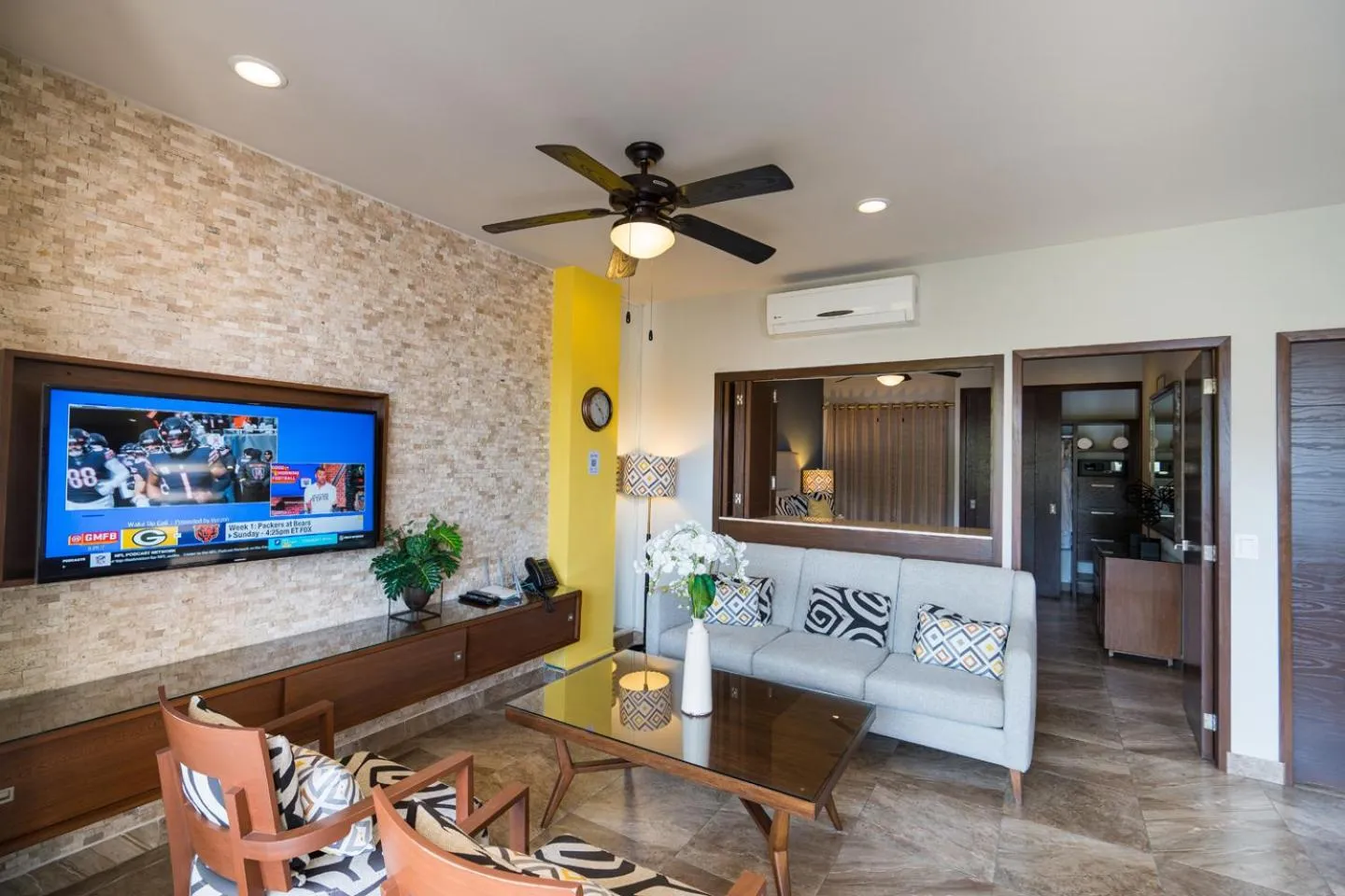 Apartment with Mountain View in Pinnacle Resorts 220