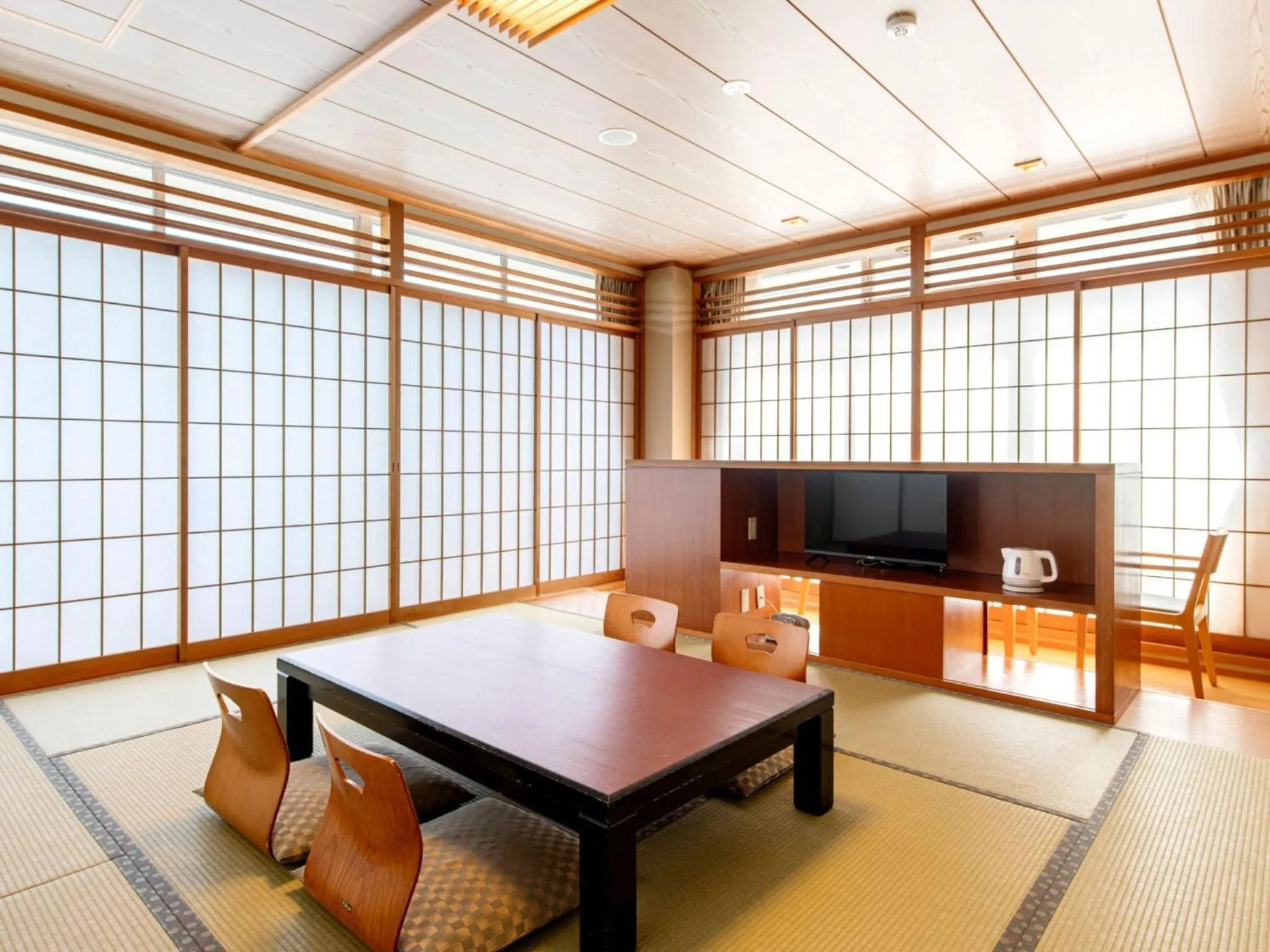Japanese-Style Room in Kurhouse Shirahama