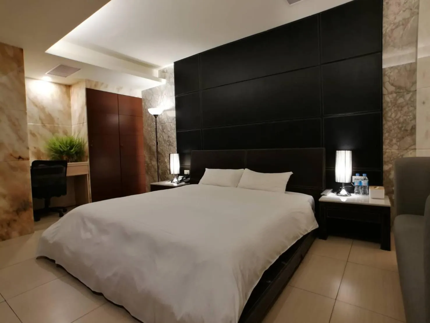 Deluxe Double Room in Michelle hotel