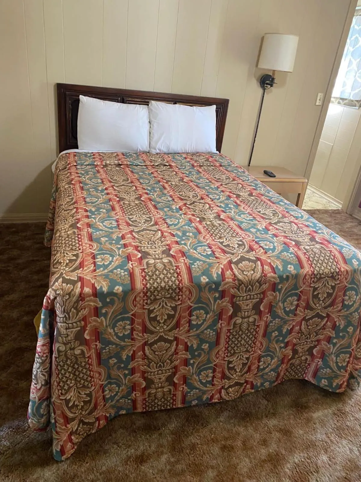 Queen Bed Non-Smoking in Triangle Motel by OYO Mexia Texas