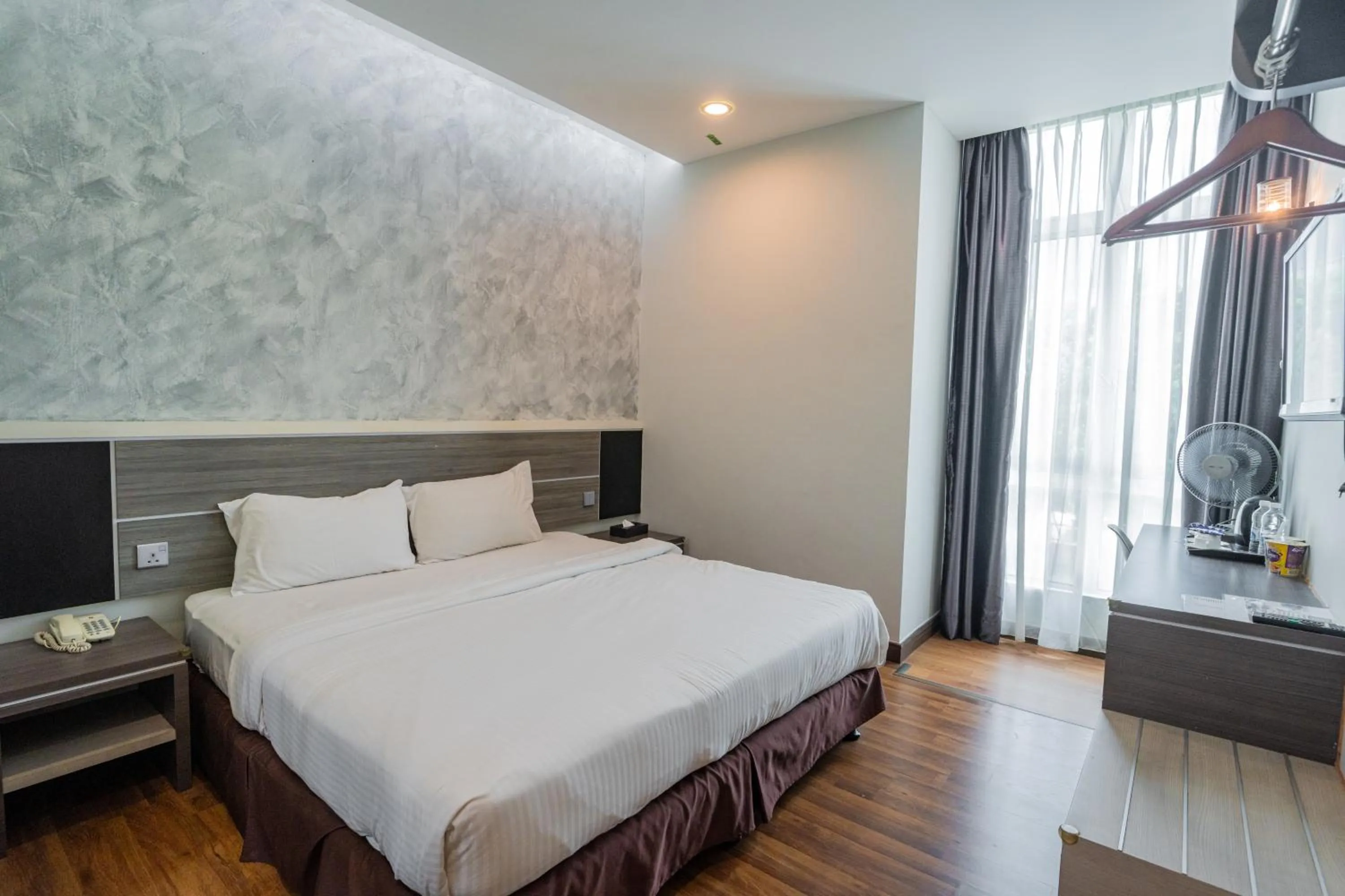 Deluxe King Room in Indra Hotel Ipoh