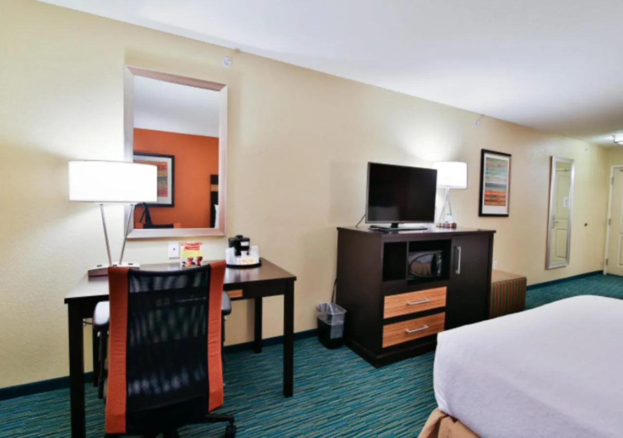 Premium King Room in Holiday Inn Bismarck by IHG