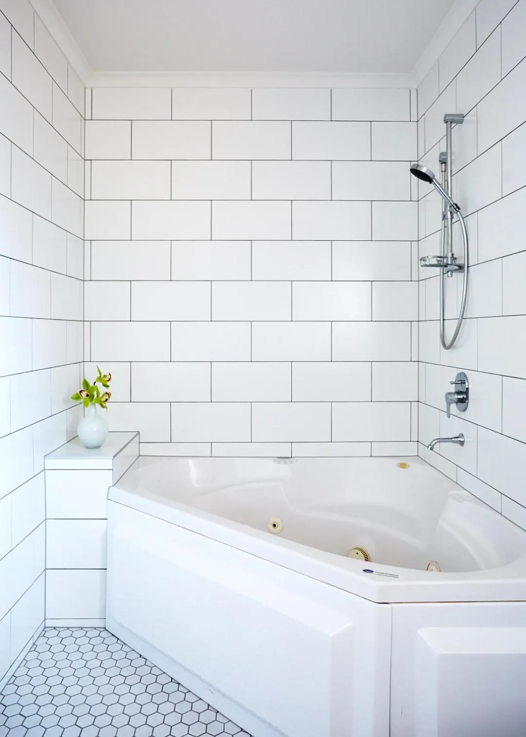 King Room with Spa Bath in The Terrace at The Settlement