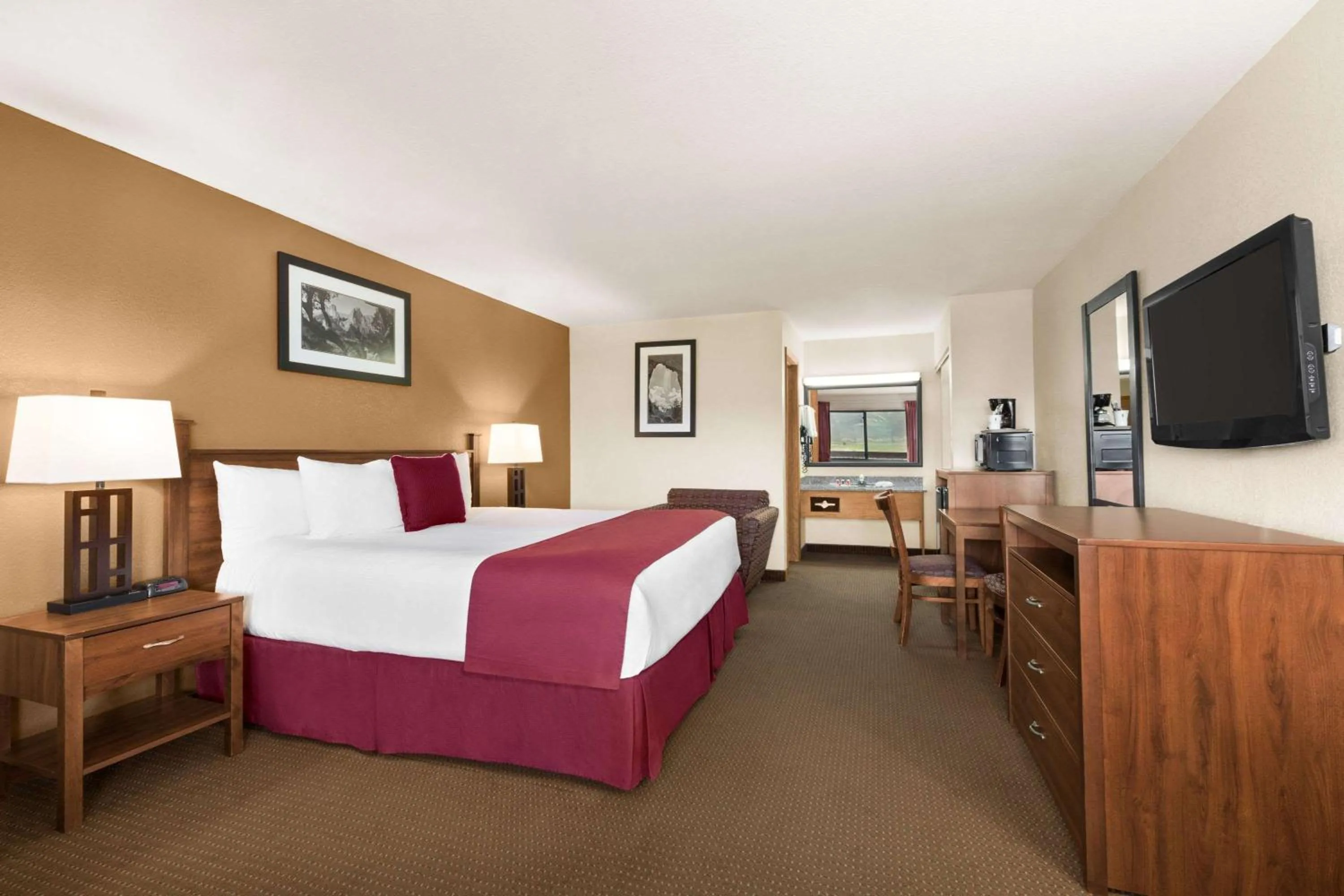 King Room - Non-Smoking in Baymont by Wyndham Cortez