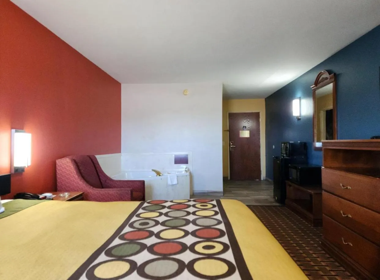 King Studio Suite - Non-Smoking in Super 8 by Wyndham White Hall